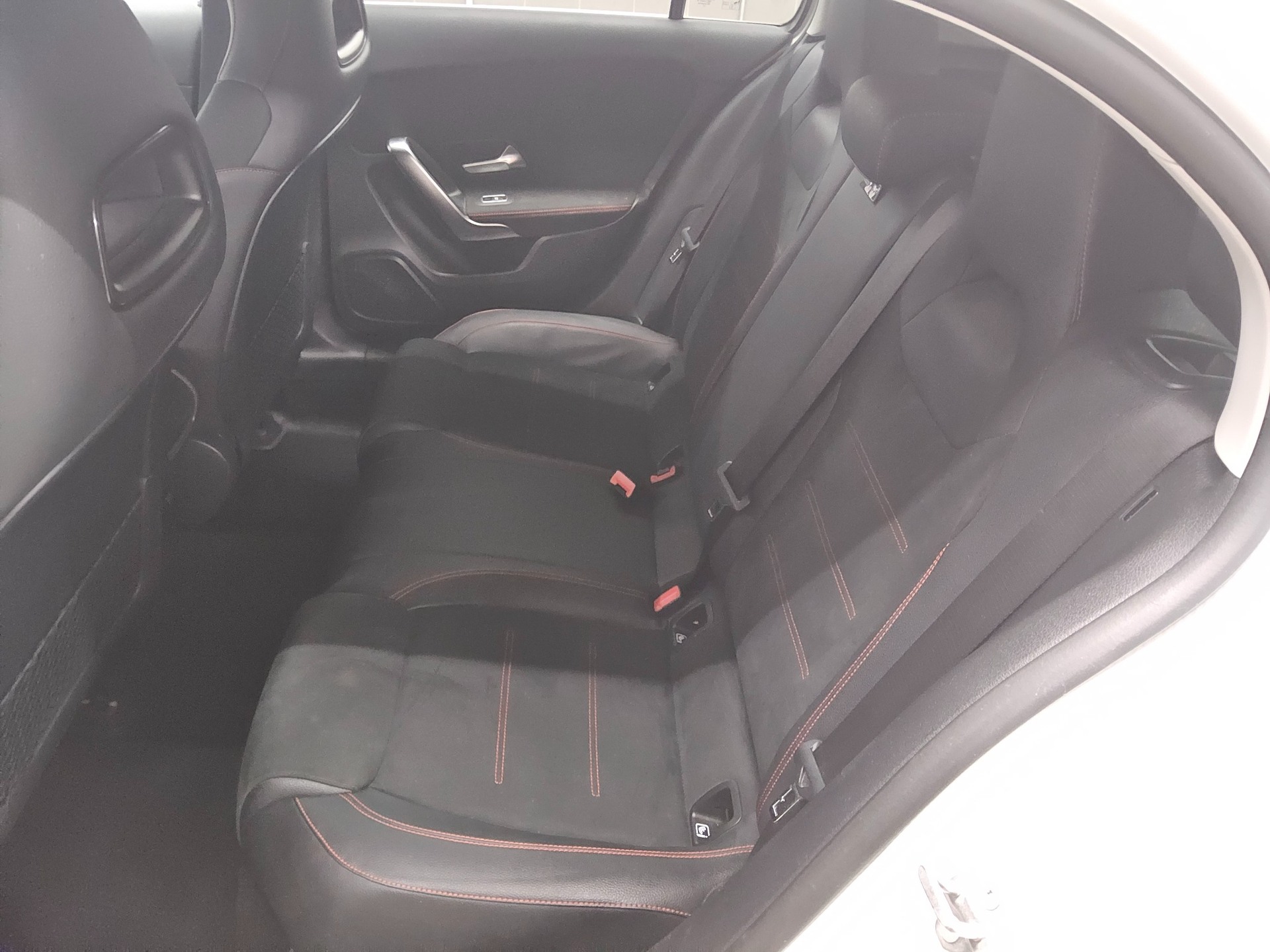 Mercedes-Benz A 200 d AMG-Line Navi LED Rückfahrkamera PDC Shz 13