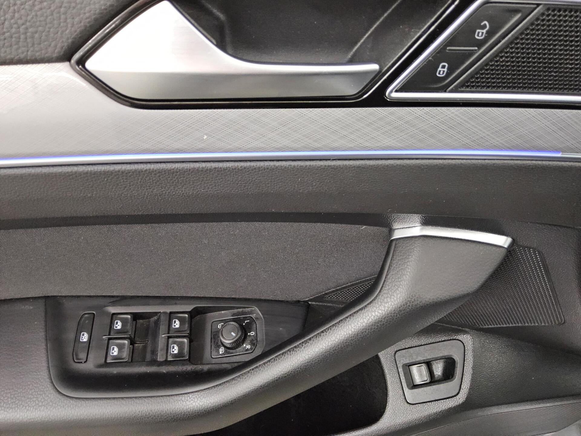 Volkswagen Passat Variant 2.0 TDI Business Navi LED AID HuD 10