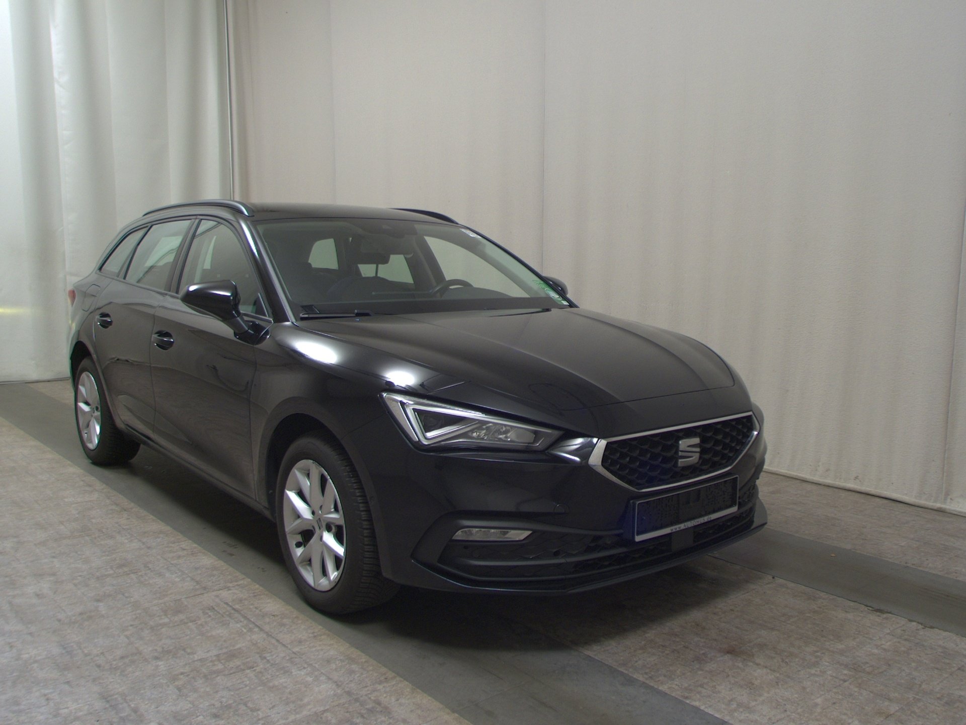 Seat Leon Sportstourer 2.0 TDI Style Navi LED Virtual PDC SHZ 3