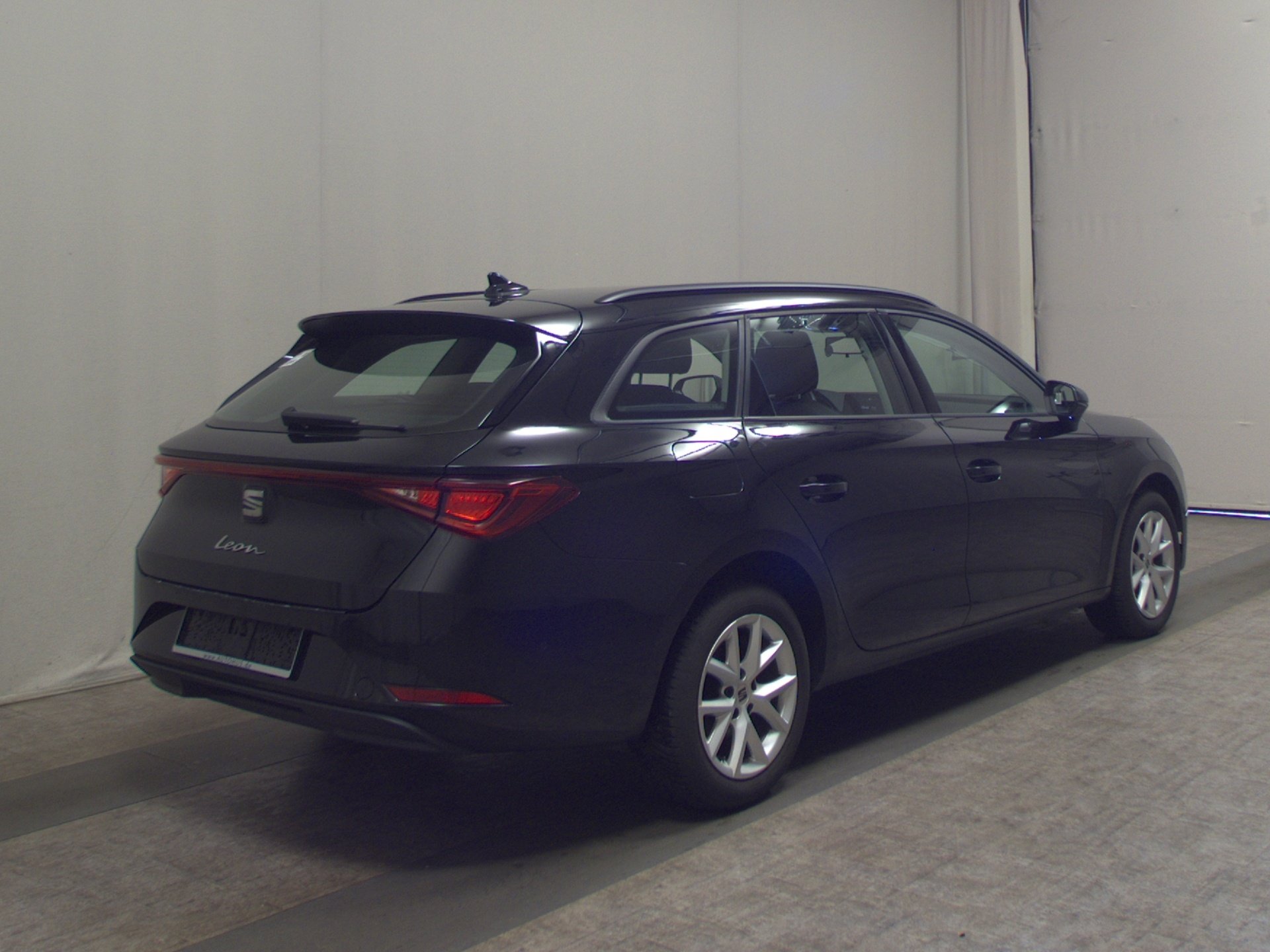 Seat Leon Sportstourer 2.0 TDI Style Navi LED Virtual PDC SHZ 4