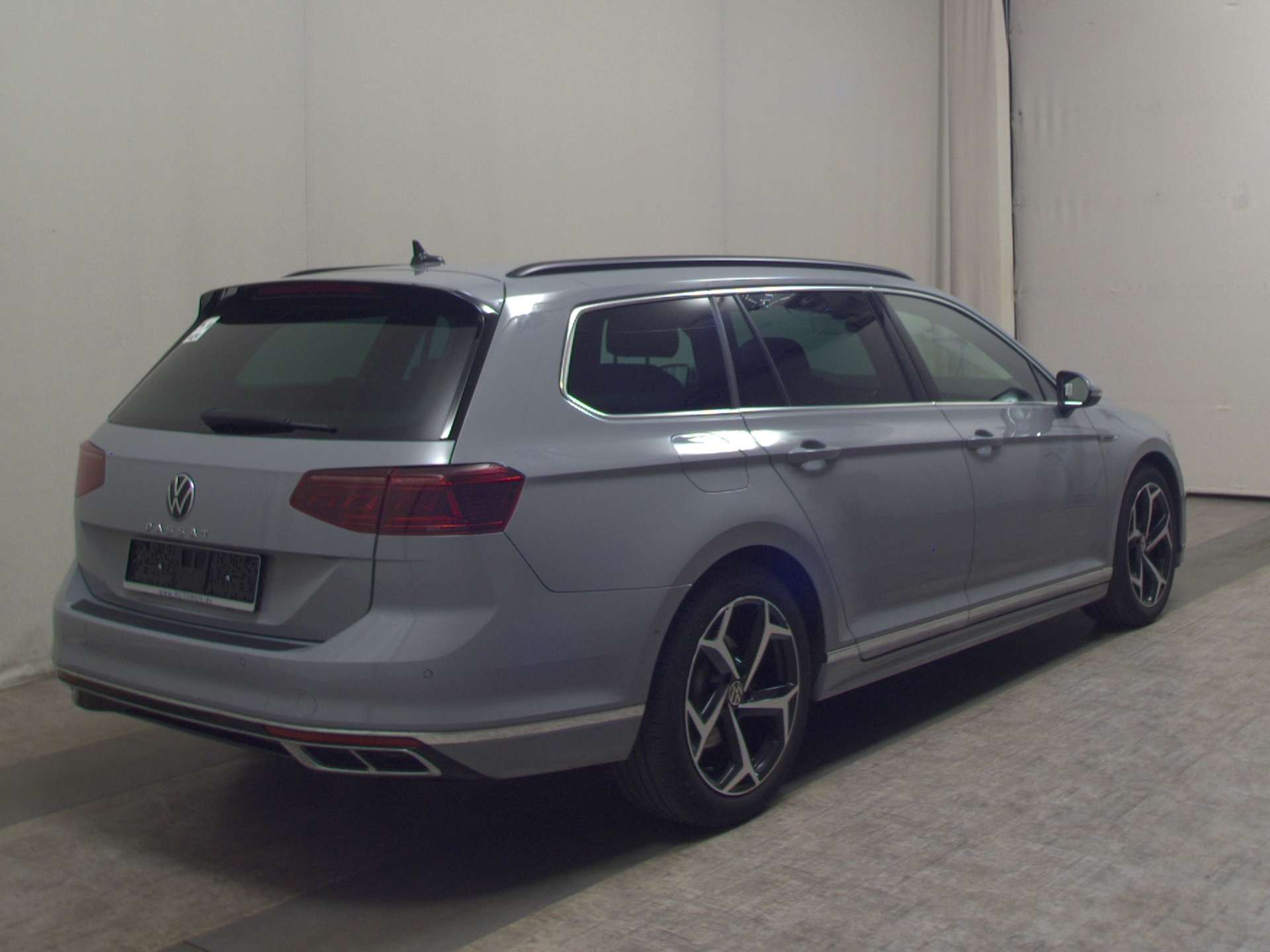 Volkswagen Passat Variant 2.0 TDI R-Line Leder Navi LED AID H/K Sound 4