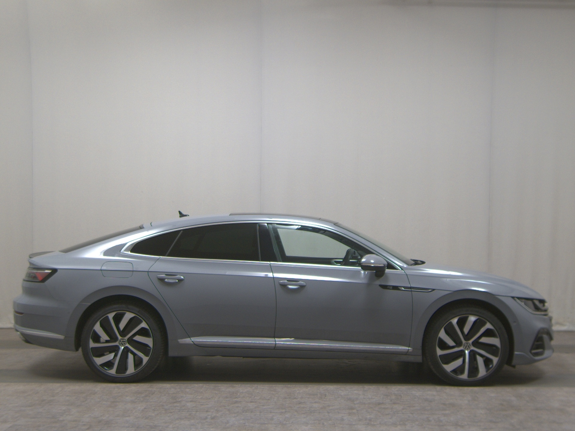 Volkswagen Arteon 1.4 TSI eHybrid R-Line Navi DC Matrix