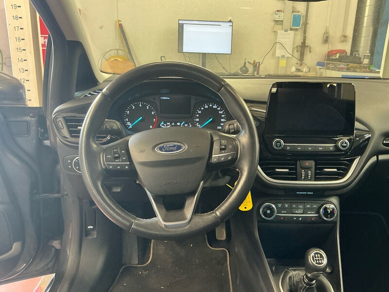 Ford Fiesta 1.0 EB Titanium KLIMAAUT LED SPORTSITZE SHZ PDC 6