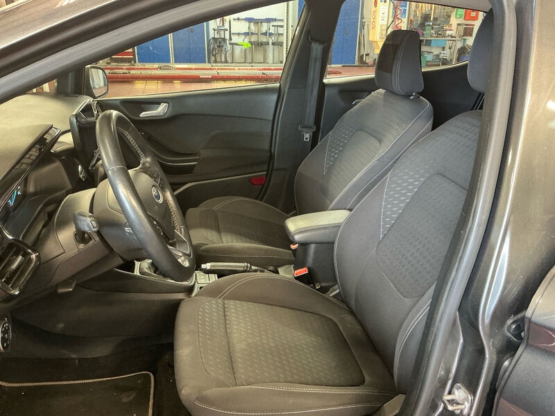 Ford Fiesta 1.0 EB Titanium KLIMAAUT LED SPORTSITZE SHZ PDC 7