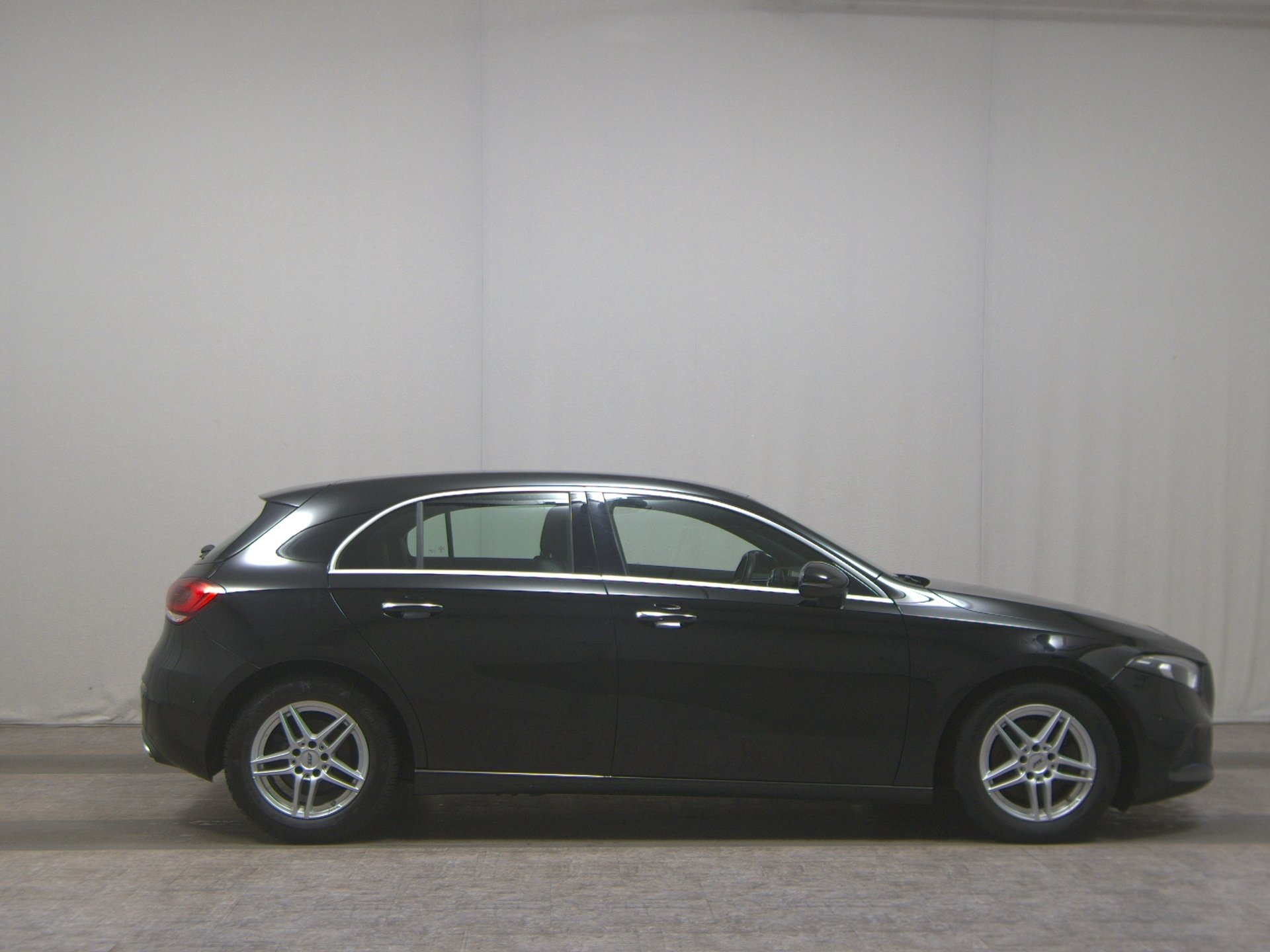 Mercedes-Benz A 200 d Progressive T-Leder Navi LED MBUX RfK