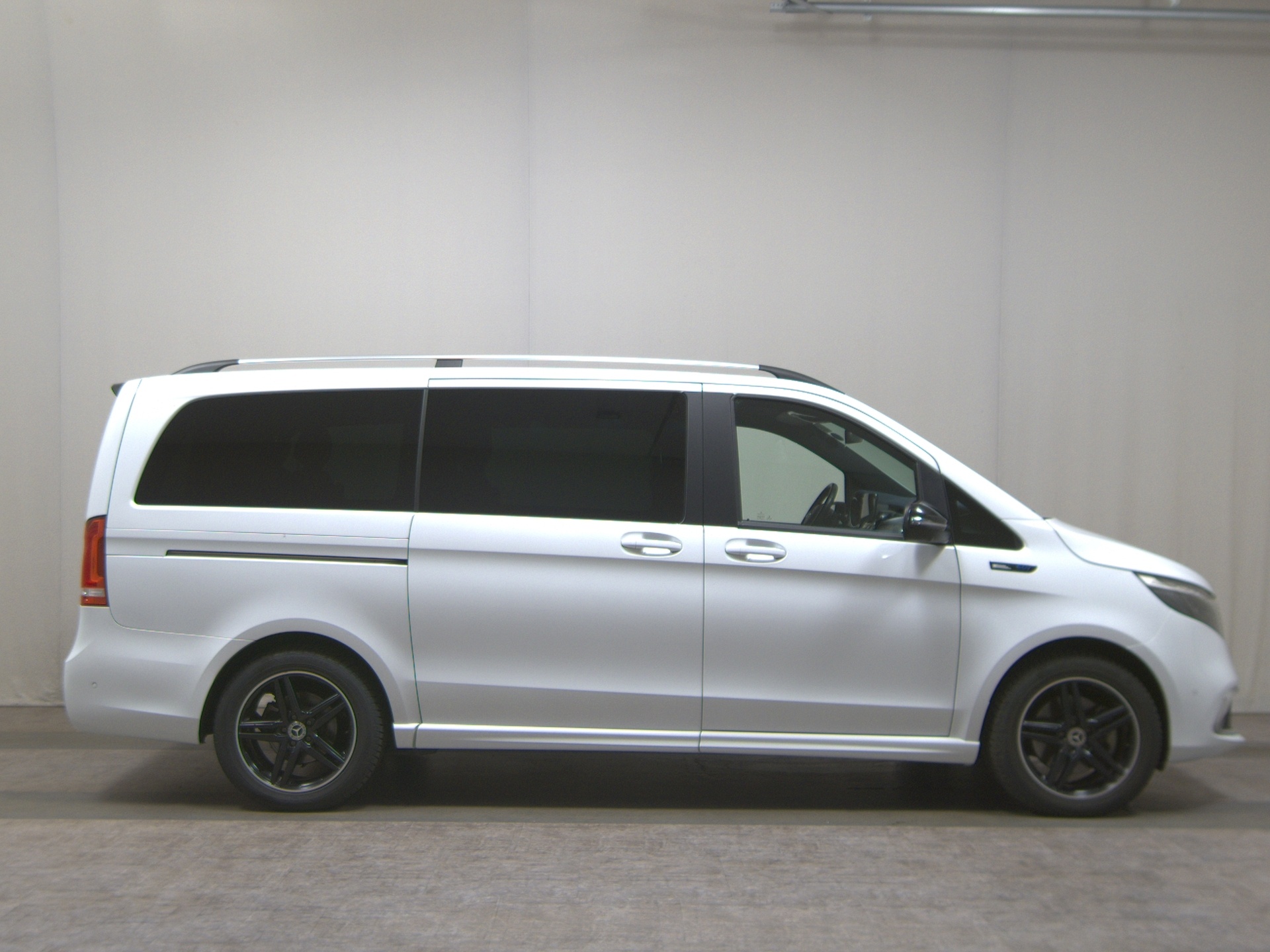 Mercedes-Benz 300 300 lang DESIGN NAVI LED SHZ ACC