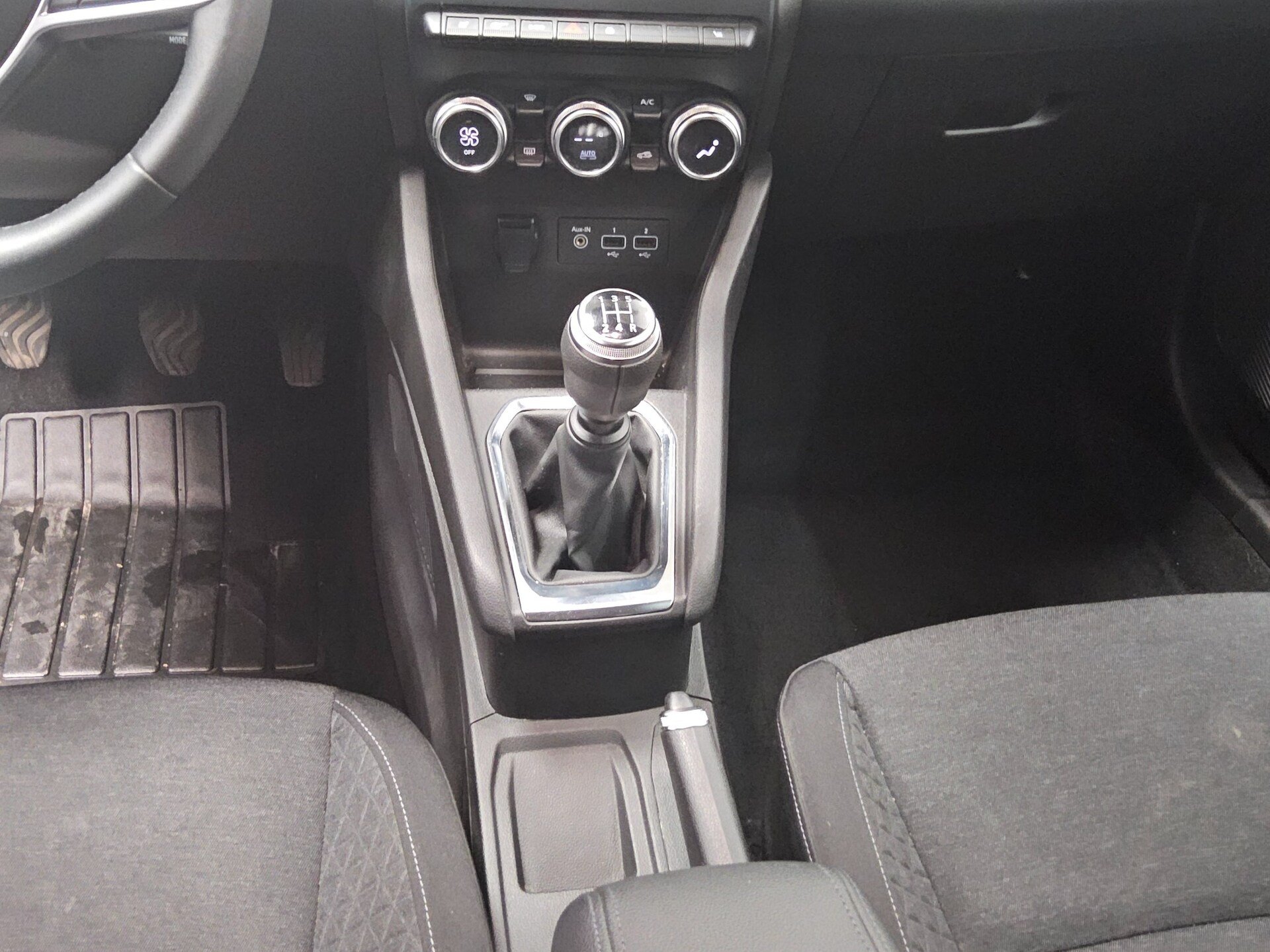Renault Clio 1.0 Navi LED 6