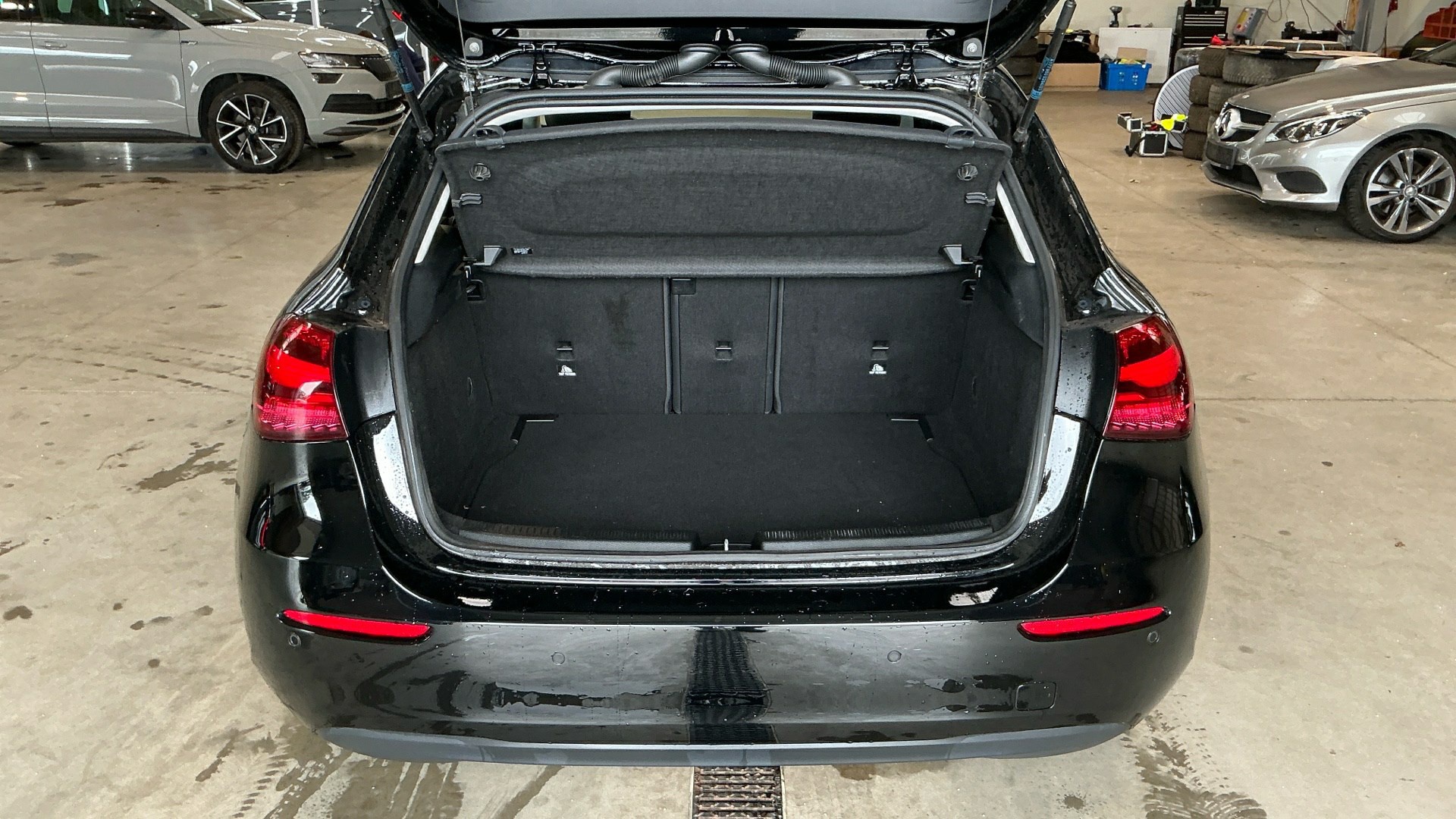 Mercedes-Benz A 180 d T-Leder Navi LED Shz 8