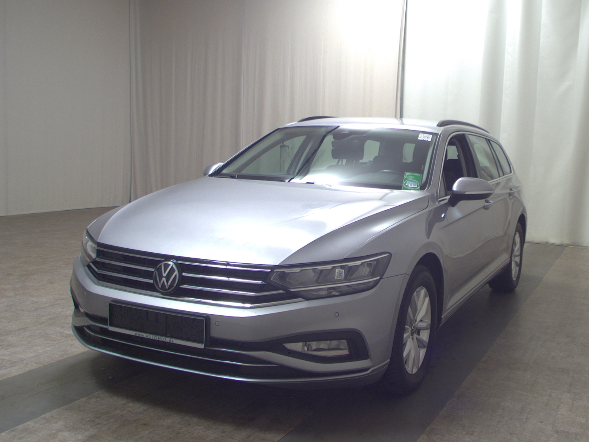 Volkswagen Passat Var. 2.0 TDI Business Navi LED AID Shz RFK 2