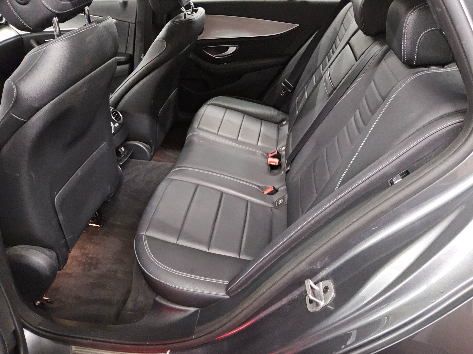 Mercedes-Benz E 220 T d Avantgarde LEDER NAVI KLIMAAUT LED SHZ 13