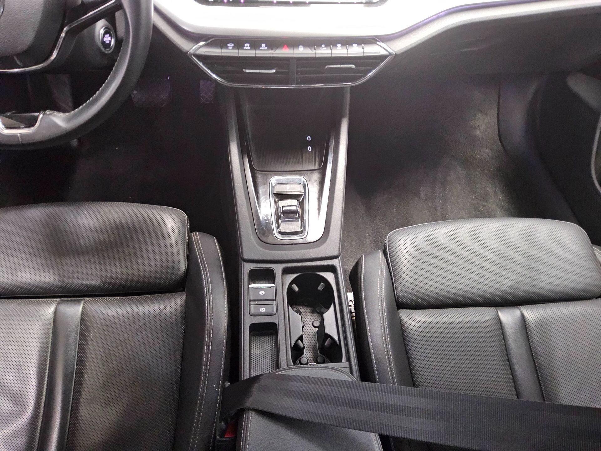 Skoda Octavia Kombi 1.4 TSI Style Navi LED Virtual Leder Massage 6
