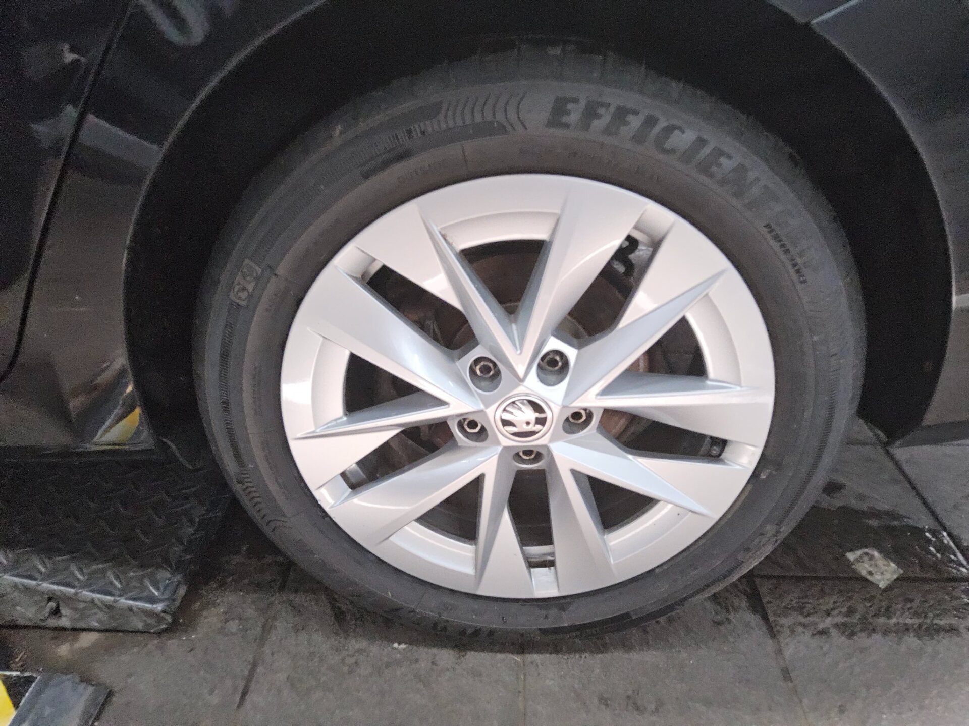 Skoda Octavia Kombi 1.4 TSI Style Navi LED Virtual Leder Massage 11