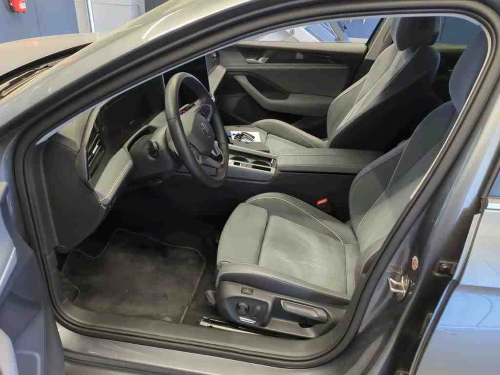 Volkswagen Passat Variant 2.0 TDI Business NAVI KLIMA LED RADIO MFL 6