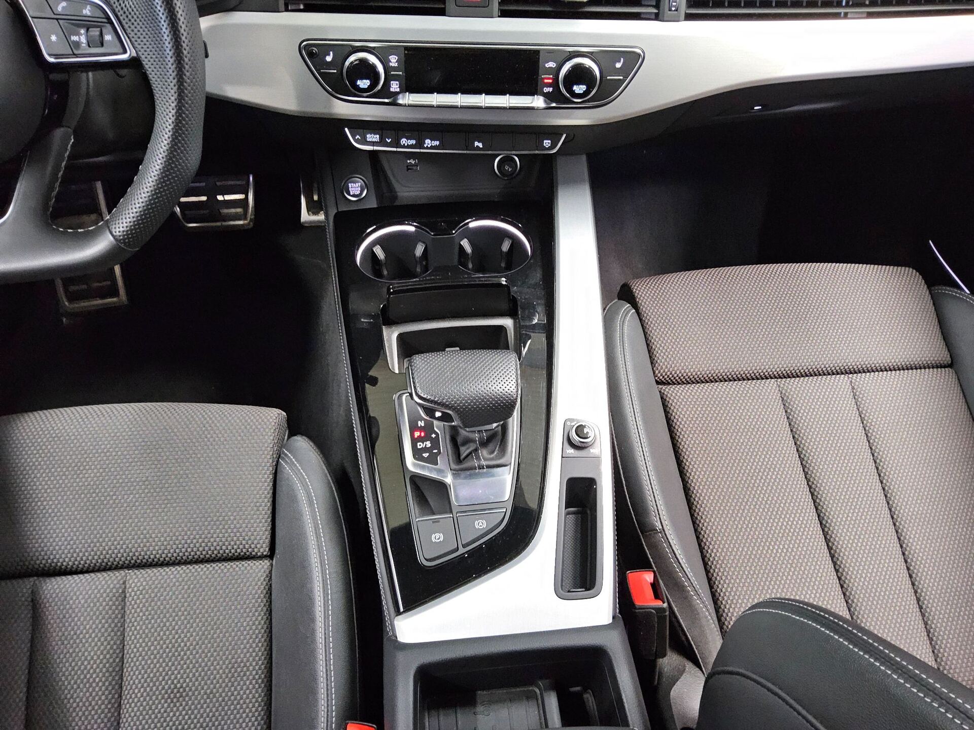 Audi A4 Avant 40 TFSI S-Line Navi vc LED 6