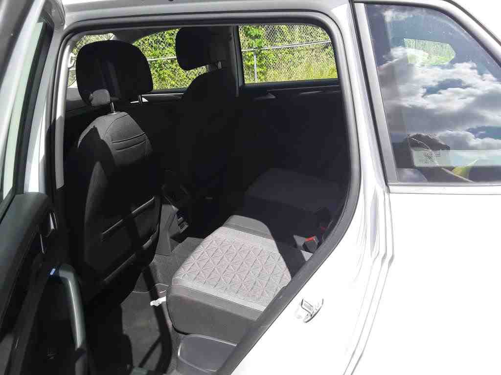 Volkswagen Tiguan 2.0 TDI Life NAVI KLIMAAUT LED PDC AHK 9