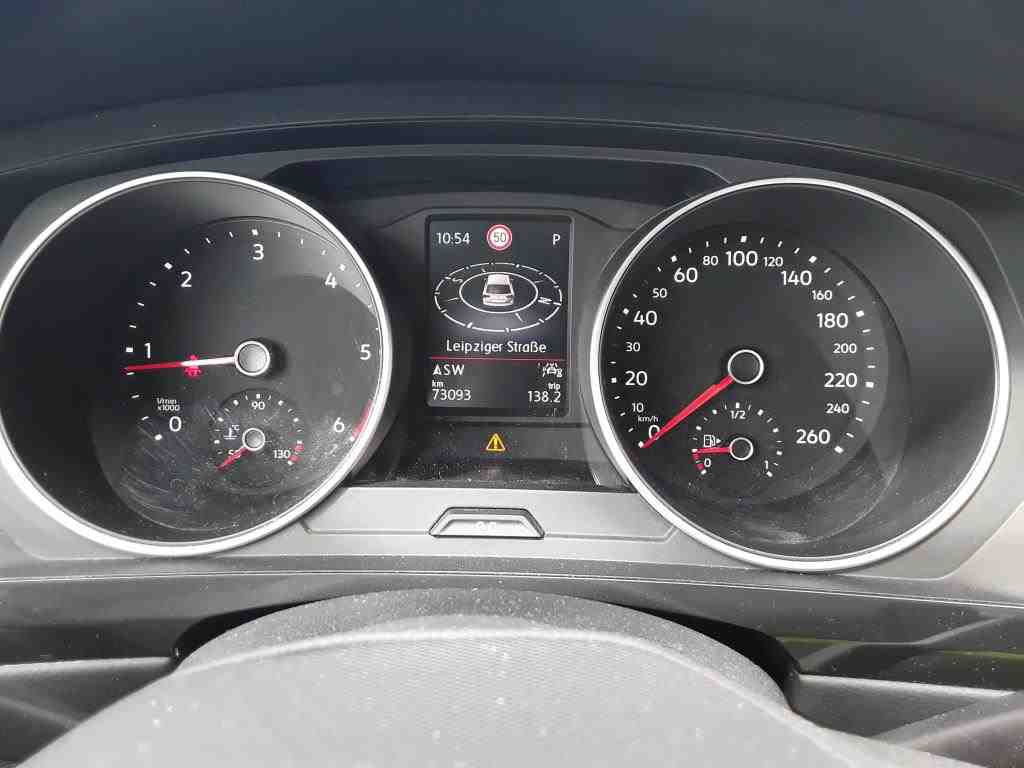 Volkswagen Tiguan 2.0 TDI Life NAVI KLIMAAUT LED PDC AHK 8