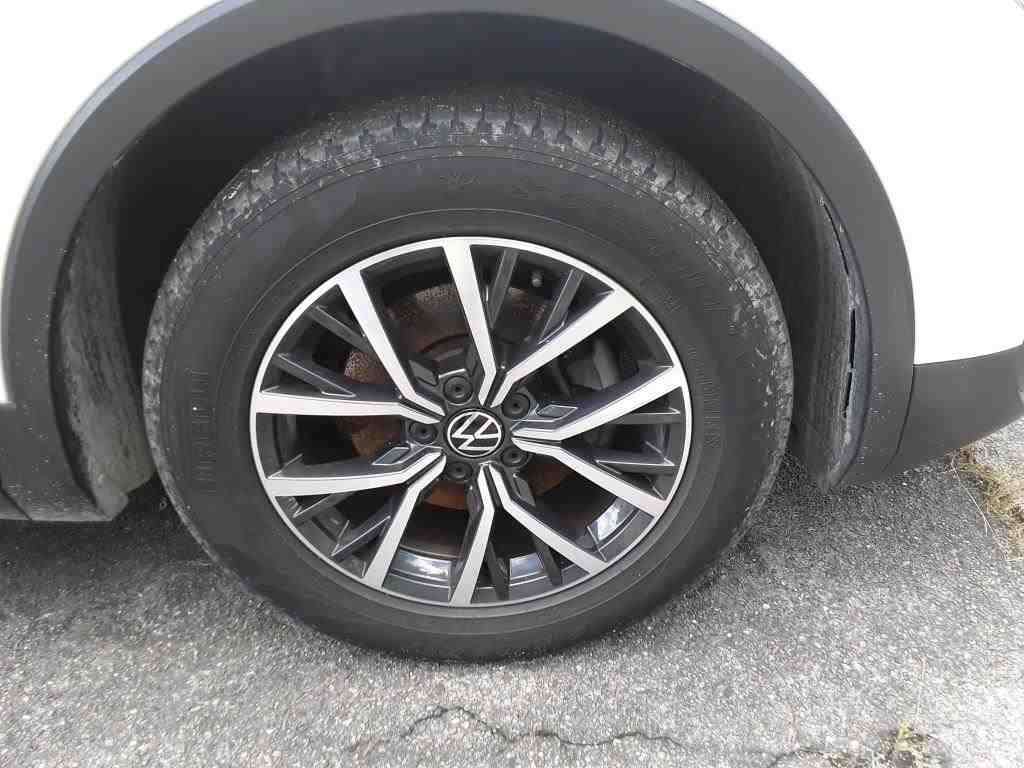Volkswagen Tiguan 2.0 TDI Life NAVI KLIMAAUT LED PDC AHK 12