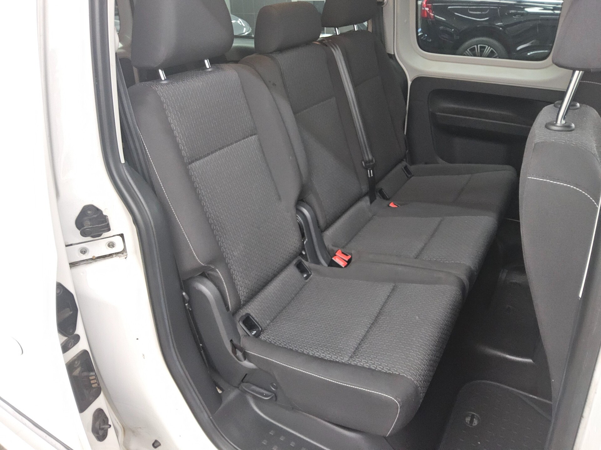 Volkswagen Caddy Maxi 2.0 TDI Trendline Shz PDC AHK 12