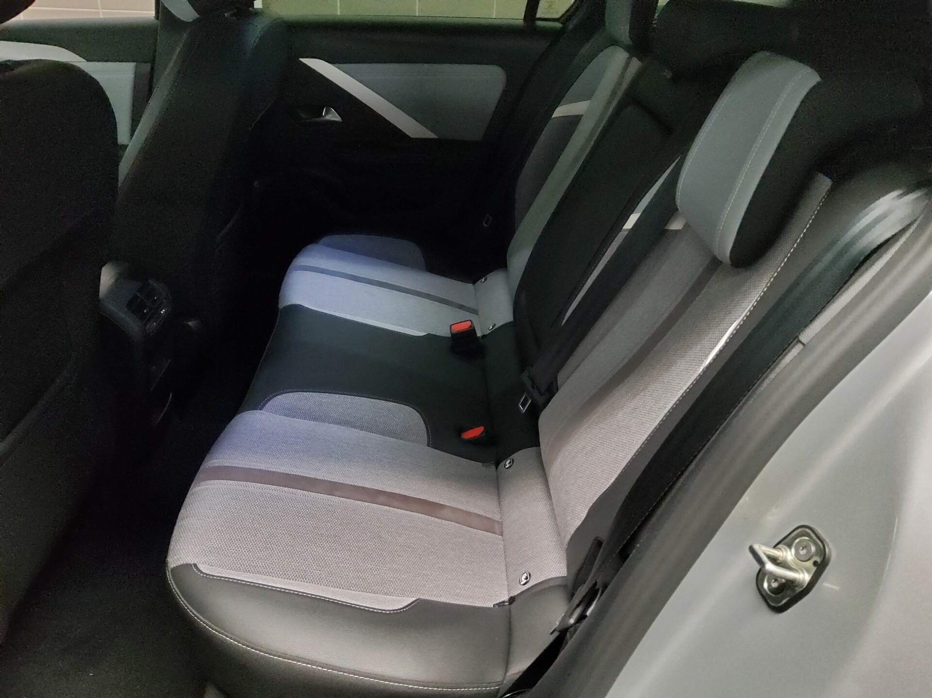 Opel Astra ST 1.5 D Elegance T-Leder Navi LED RFK 13