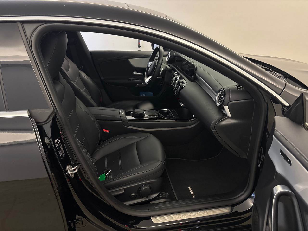 Mercedes-Benz CLA 250 Shooting Brake e LEDER NAVI LED PANO SHZ 7