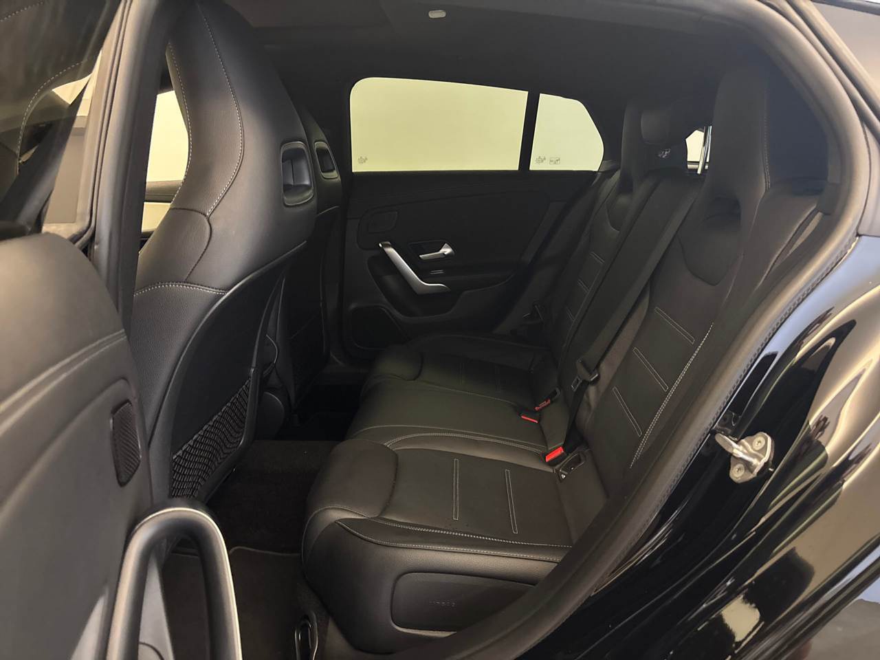 Mercedes-Benz CLA 250 Shooting Brake e LEDER NAVI LED PANO SHZ 9