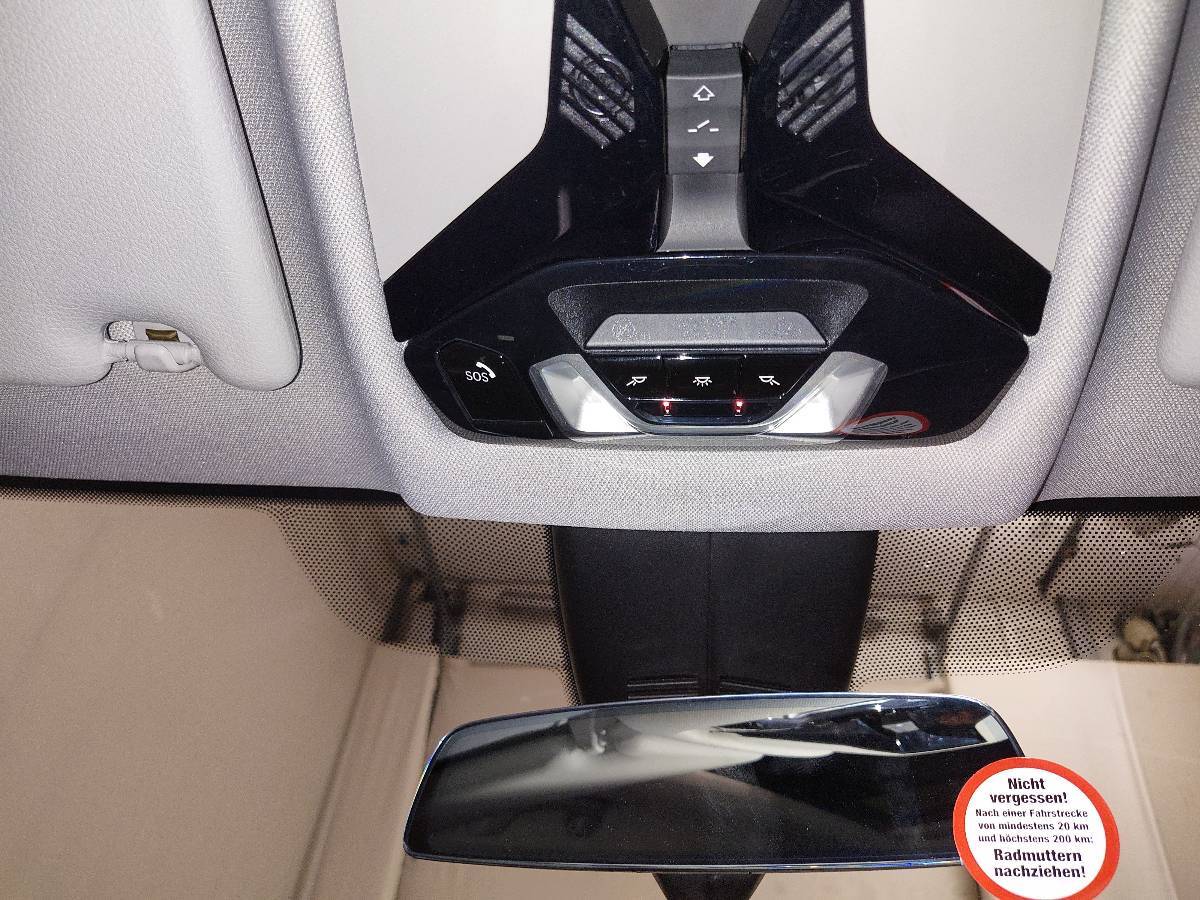 BMW 118d Sport-Line Navi LED Pano LC prof. 20