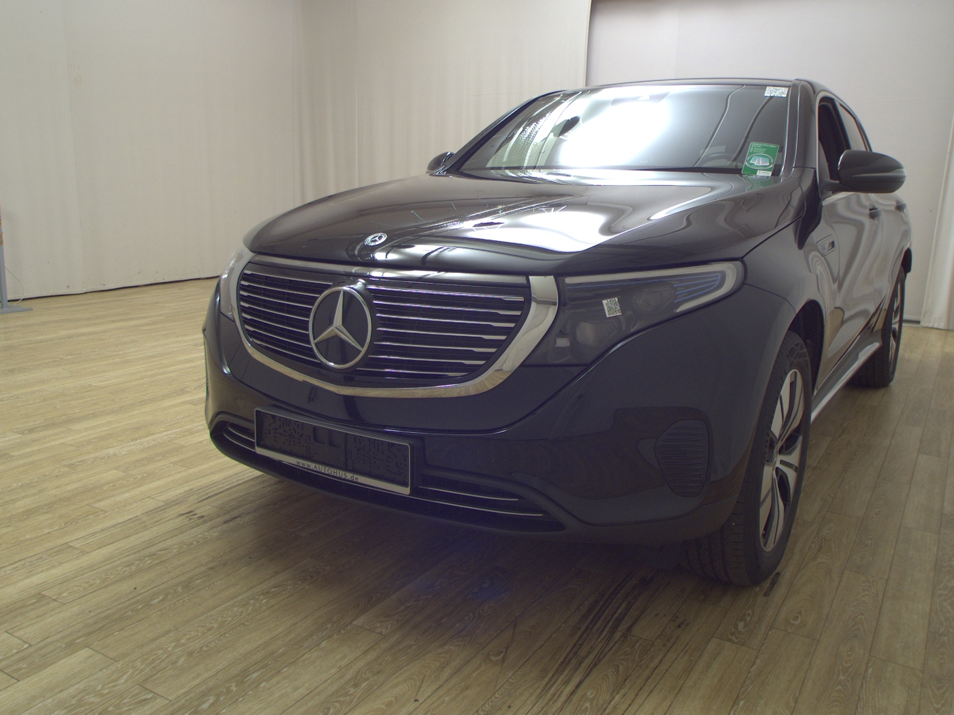 Mercedes-Benz EQC 400 4M Navi LED Kamera 2