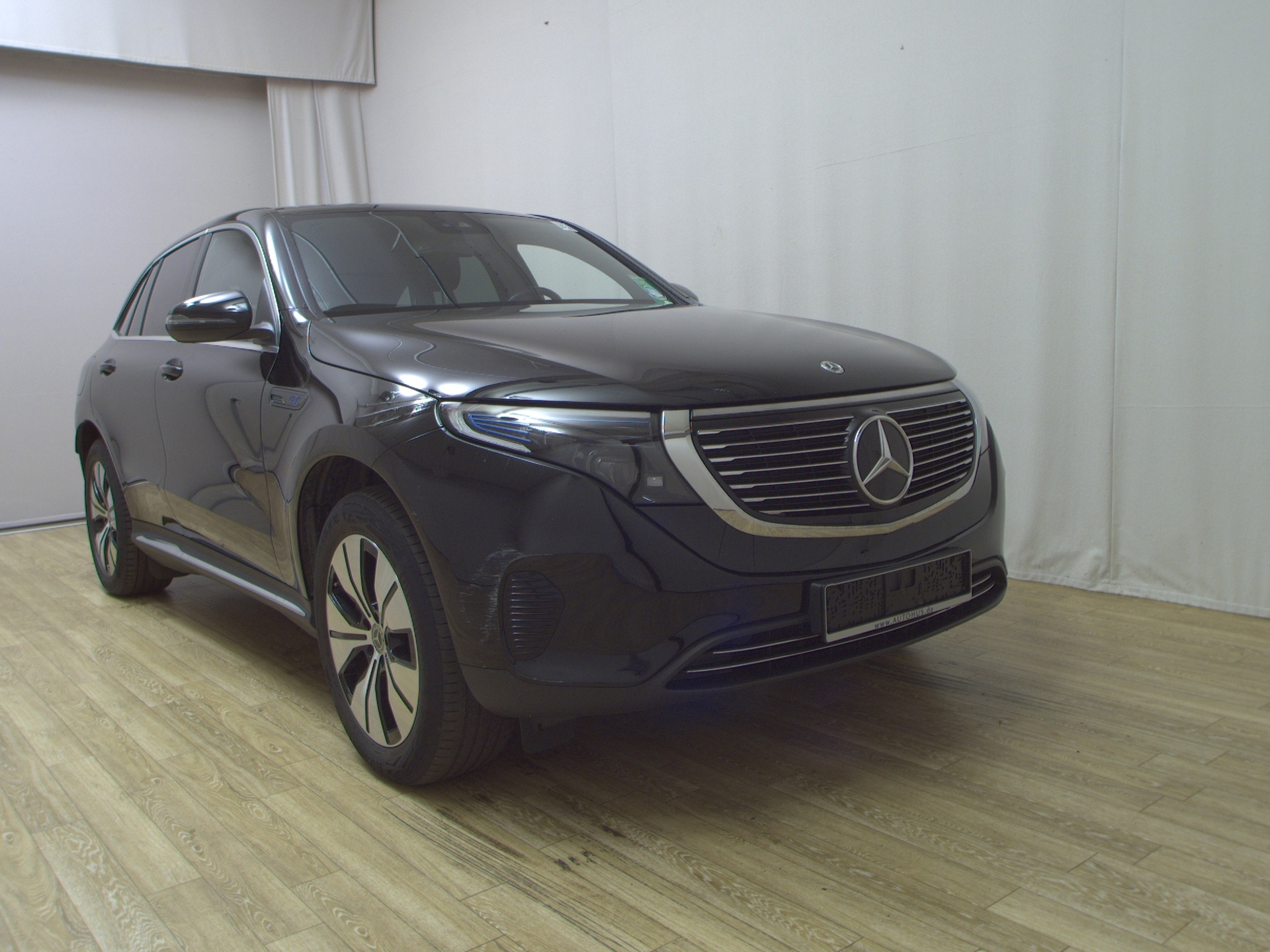 Mercedes-Benz EQC 400 4M Navi LED Kamera 3