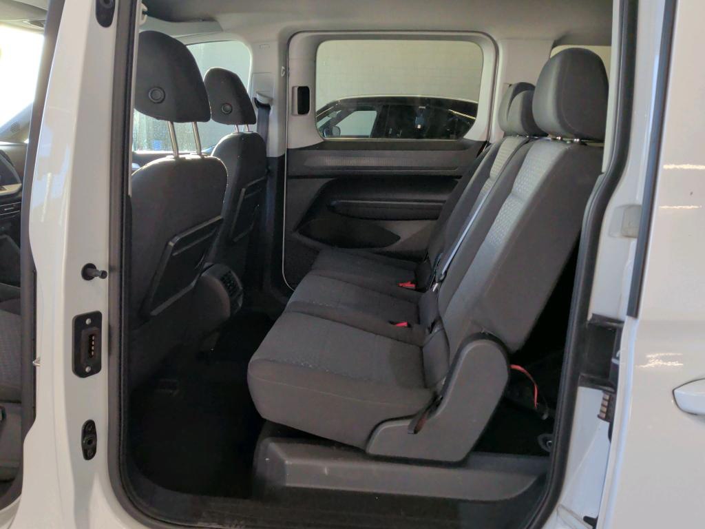 Ford Tourneo Connect 2.0 EB Titanium SHZ PDC AHK 7