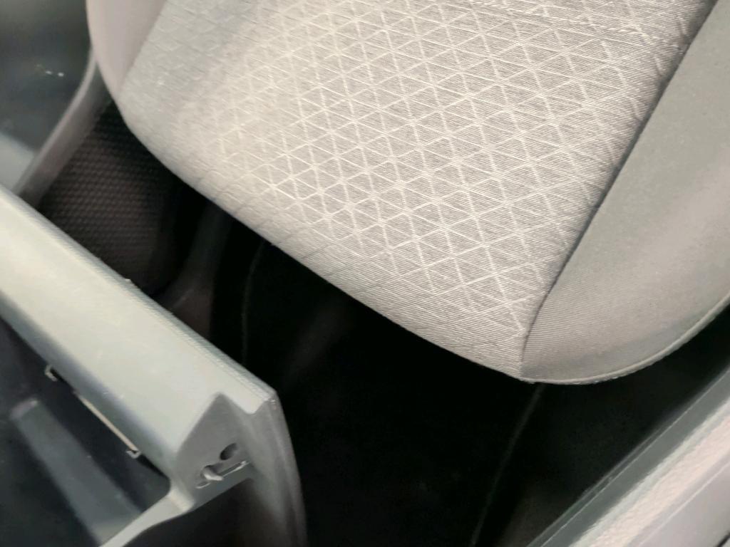 Ford Tourneo Connect 2.0 EB Titanium SHZ PDC AHK 11