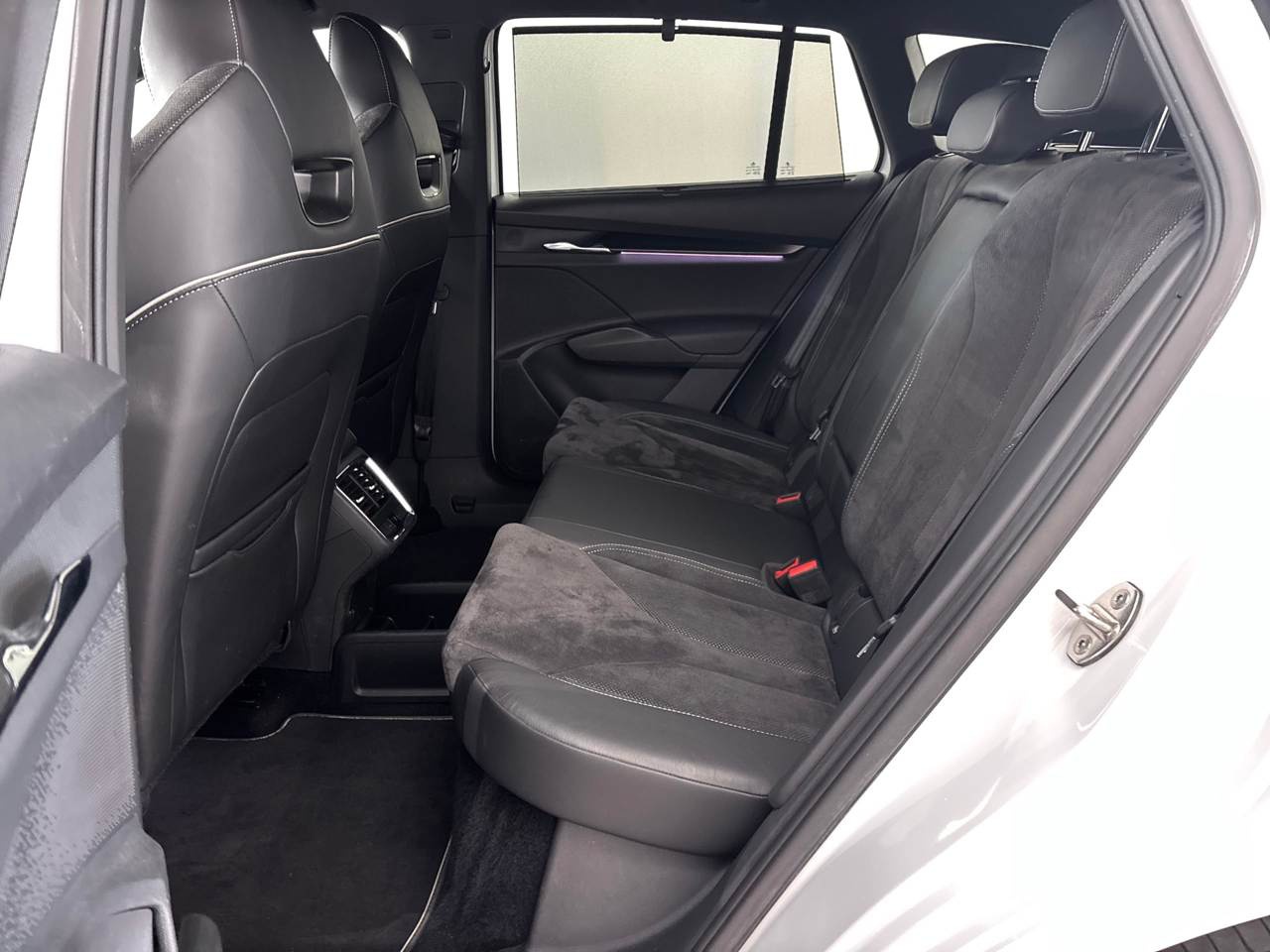 Skoda Enyaq iV 80 SportLine NAVI LED PANO SHZ HUD 7