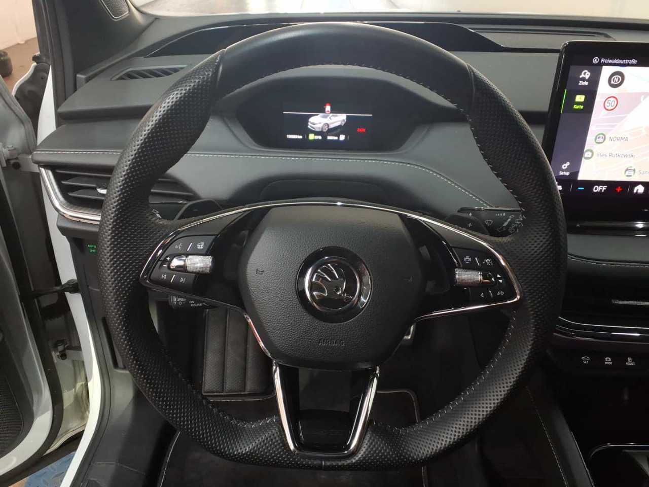 Skoda Enyaq iV 80 SportLine NAVI LED PANO SHZ HUD 8