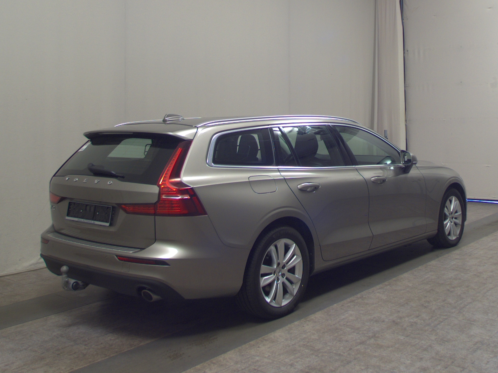 Volvo V60 D3 Momentum Pro T-Leder Navi LED Pano RFK 4