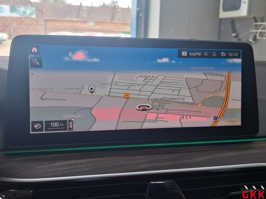 BMW 530iA Touring Luxury-Line Navi LED LC-Pro HuD 9