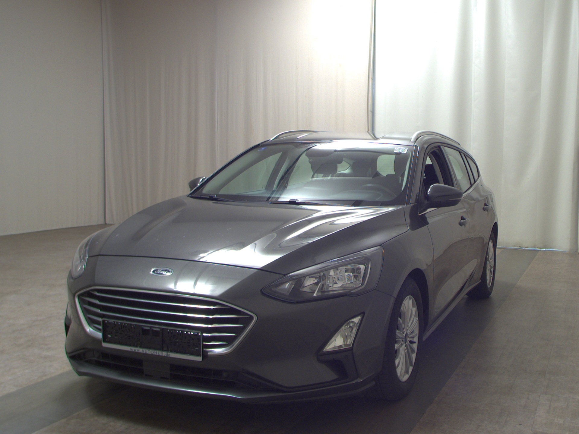 Ford Focus Turnier 1.5 EB Titanium NAVI KLIMAAUT LED SHZ PDC 2
