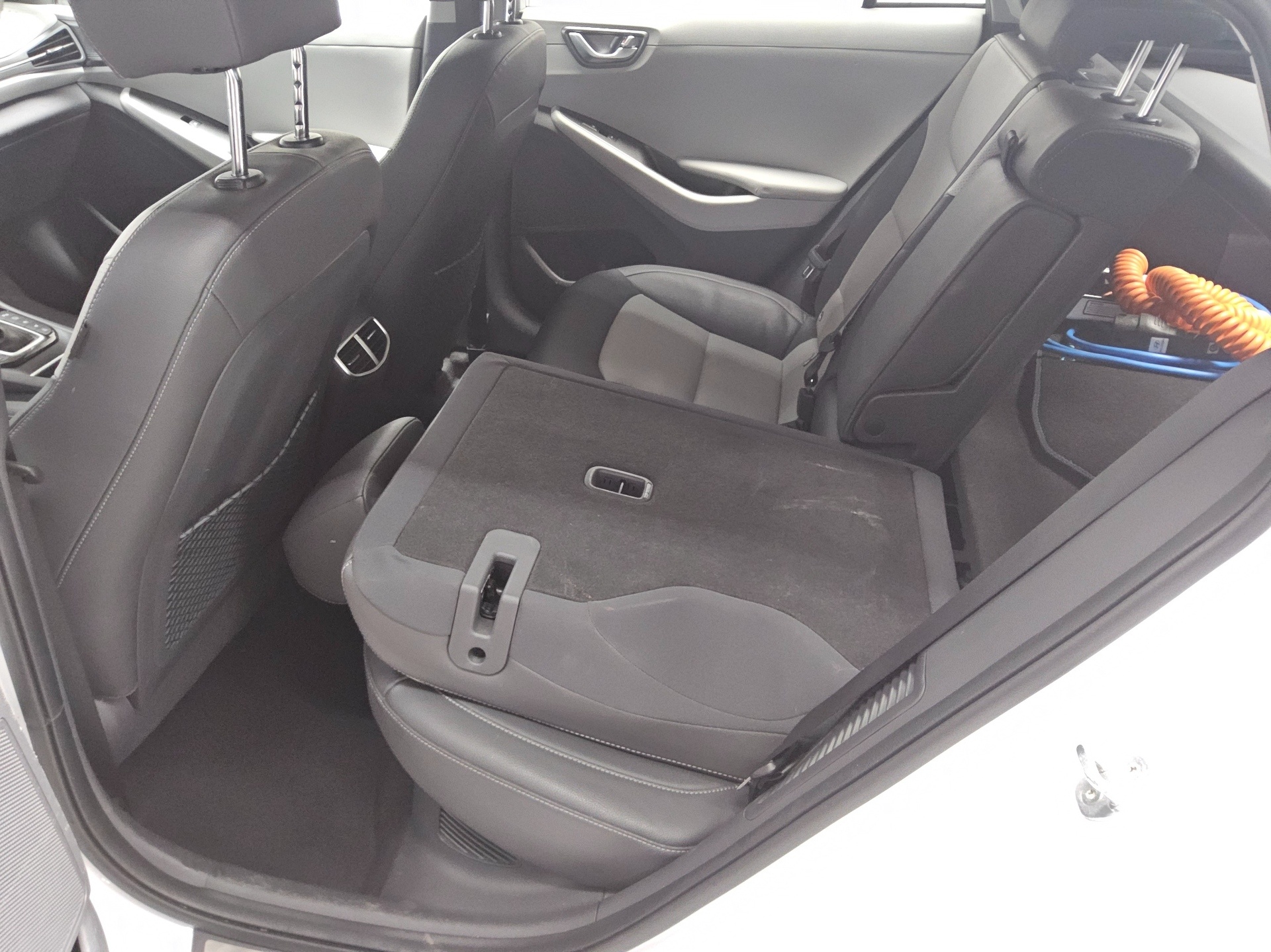 Hyundai IONIQ 1.6 GDI Hybrid Navi LED Leder RfK AID 13