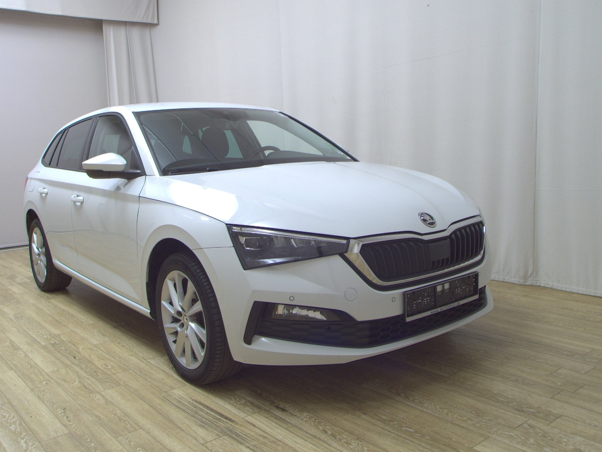 Skoda Scala 1.6 TDI Style Navi LED virtual ACC PDC Shz 3