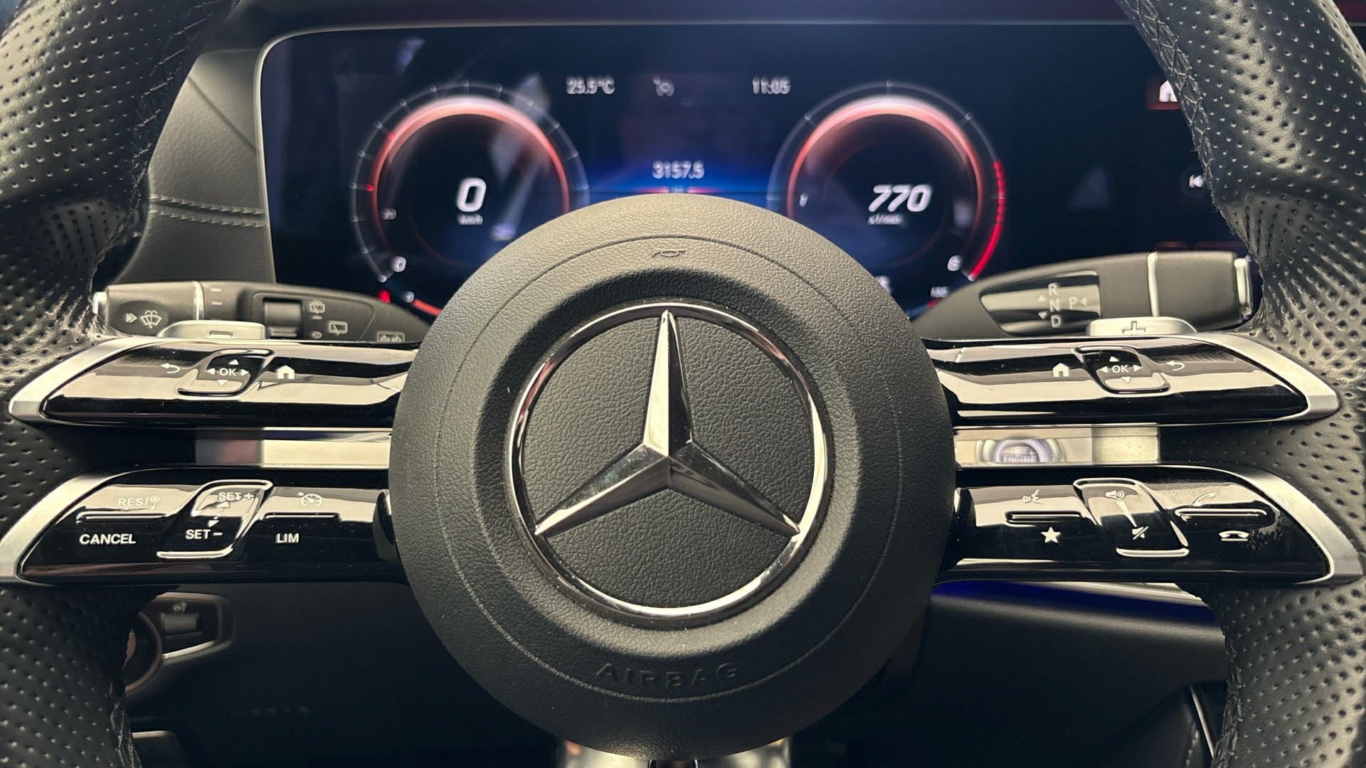 Mercedes-Benz E 220 d AMG-Line Navi LED Widescreen 9