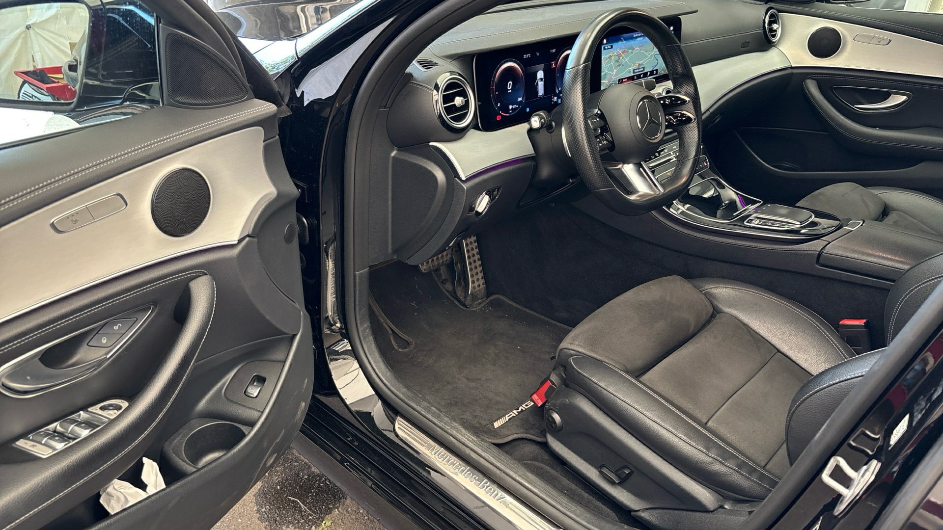 Mercedes-Benz E 220 d AMG-Line Navi LED Widescreen 6