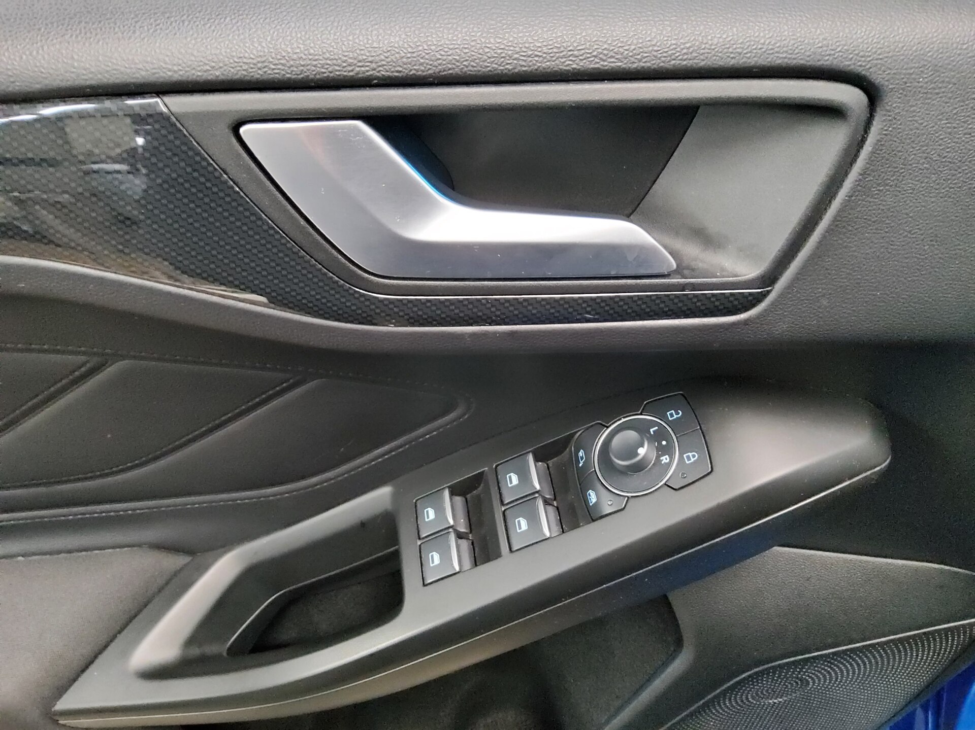 Ford Focus Turnier 2.0 EB ST-Line X Navi LED DigiTacho RFK SHZ 9
