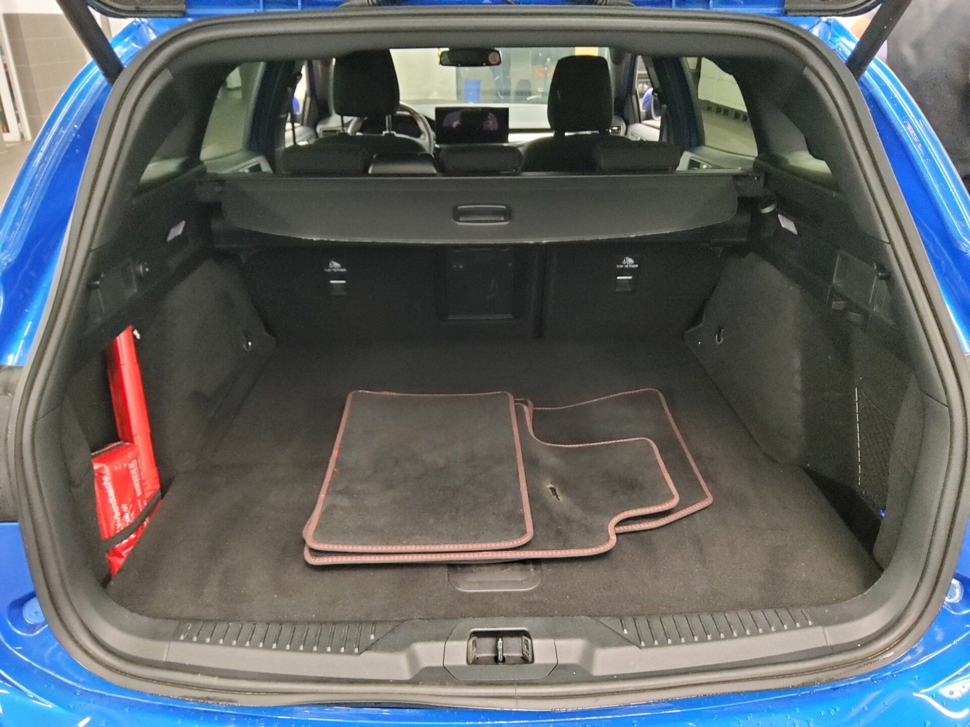 Ford Focus Turnier 2.0 EB ST-Line X Navi LED DigiTacho RFK SHZ 12