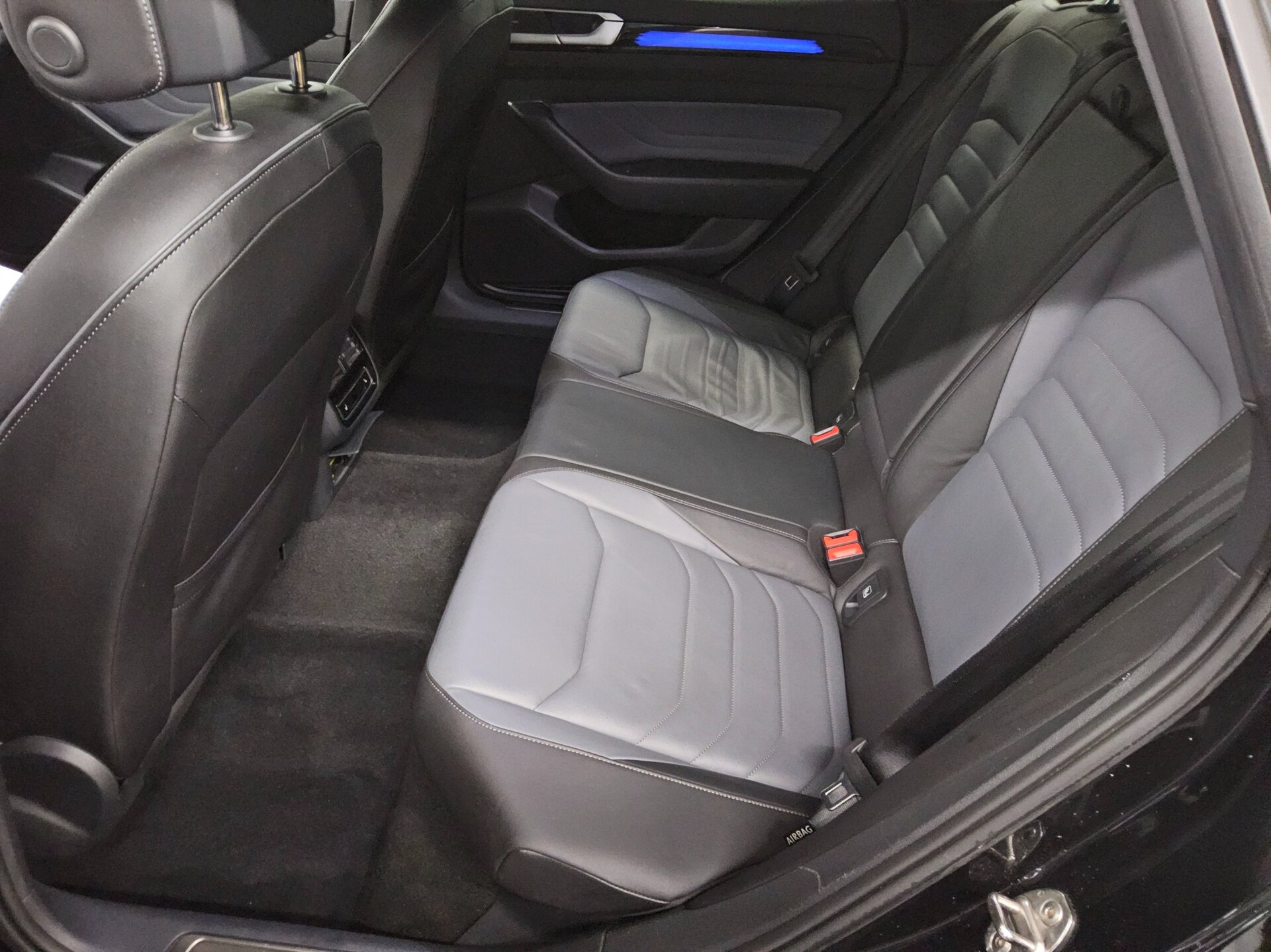 Volkswagen Arteon SB 2.0 TDI 4M Elegance Leder Navi LED RfK 13