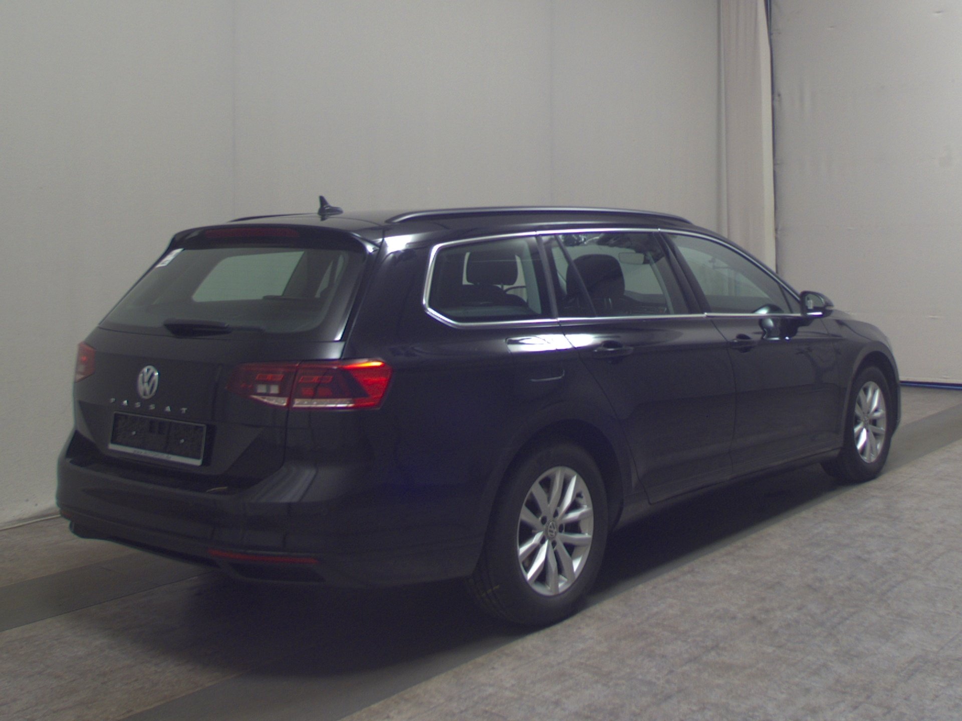 Volkswagen Passat Var. 2.0 TDI Business Navi LED Leder RFK 4