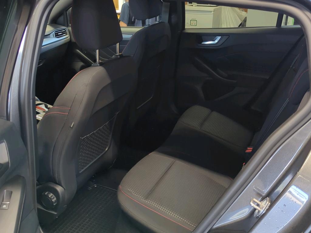 Ford Focus Turnier 1.5 EB ST-Line NAVI LED SHZ PDC 8