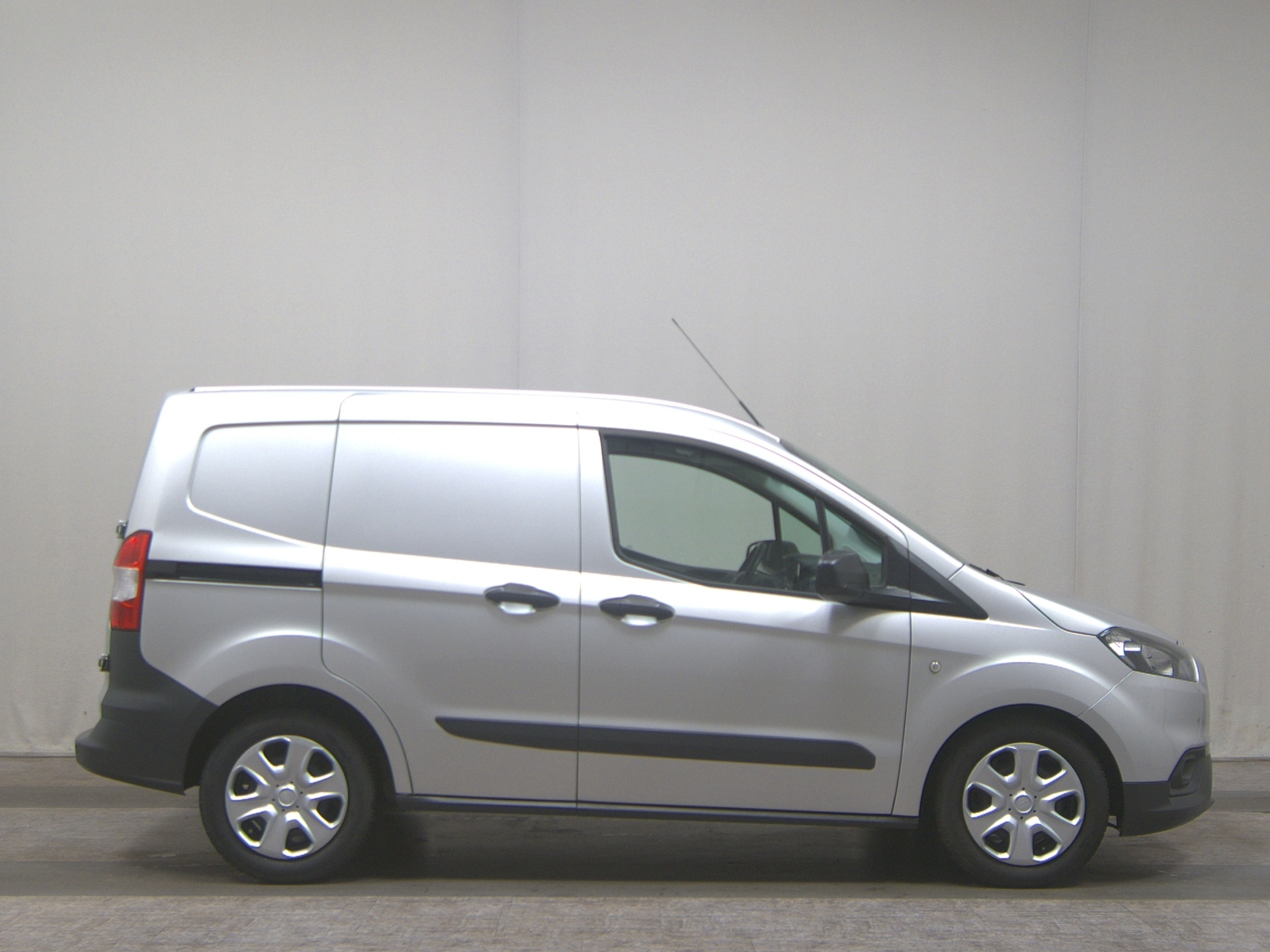 Ford Transit Courier 1.5 TDCI Trend Navi Klima PDC