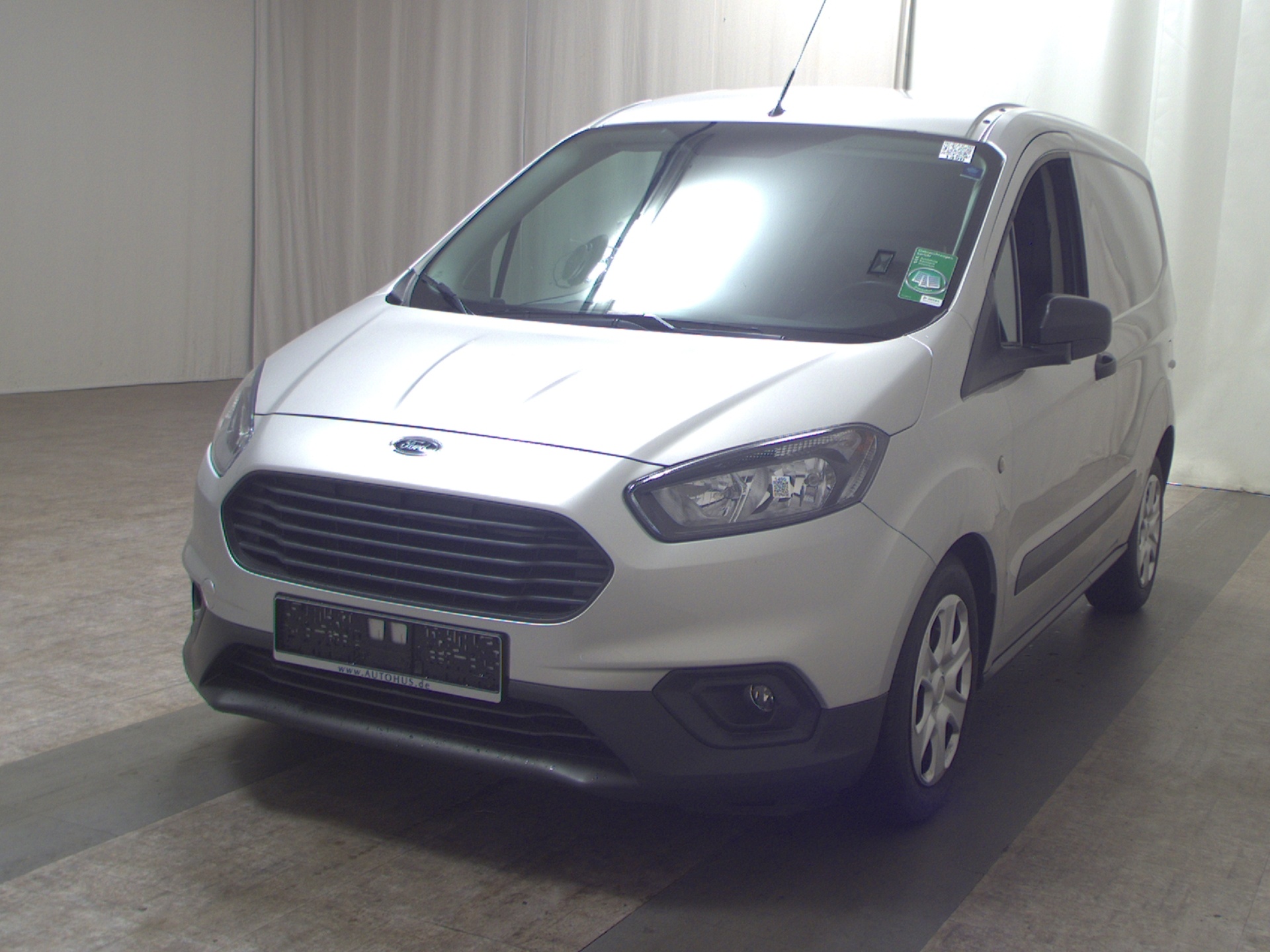 Ford Transit Courier 1.5 TDCI Trend Navi Klima PDC 2