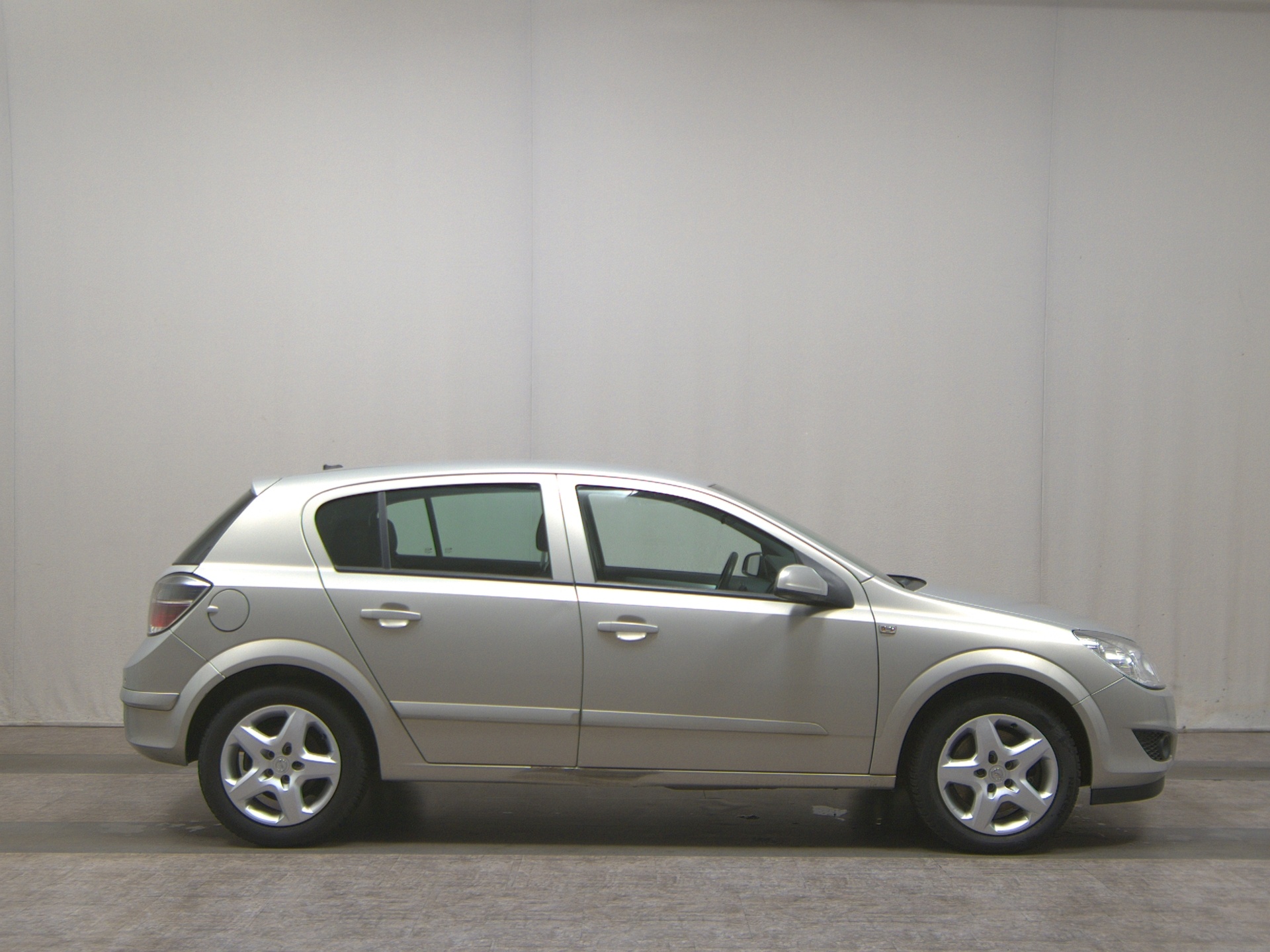 Opel Astra 1.9 CDTI Edition Automatik PDC Tempomat