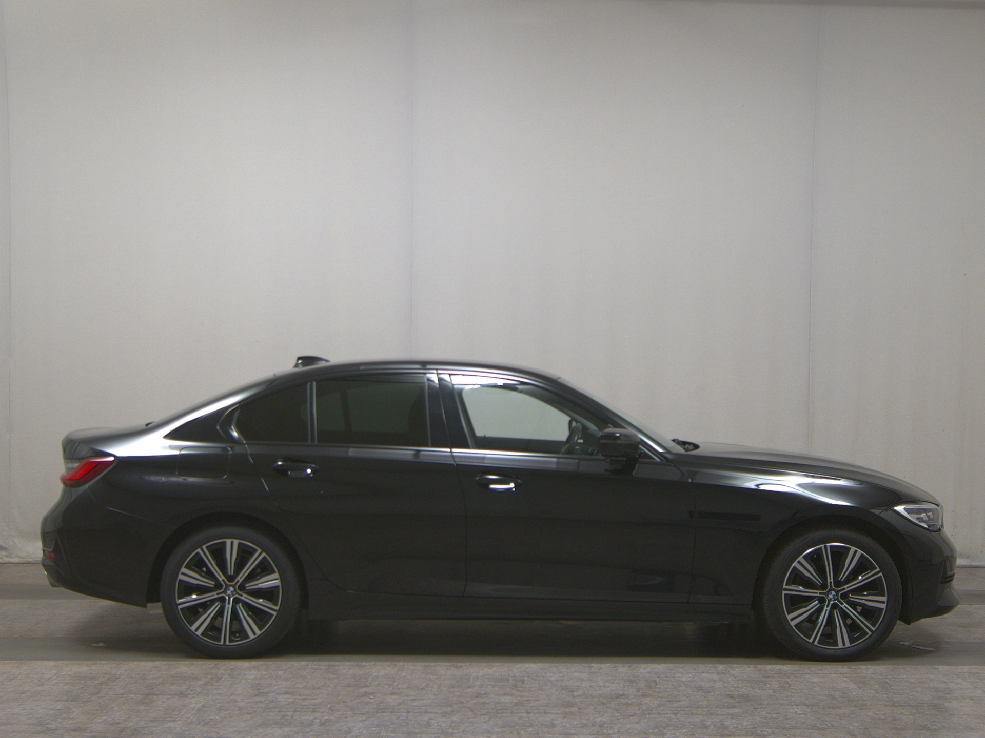 BMW 320d xDr Sport-Line LEDER NAVI LC PRO LED
