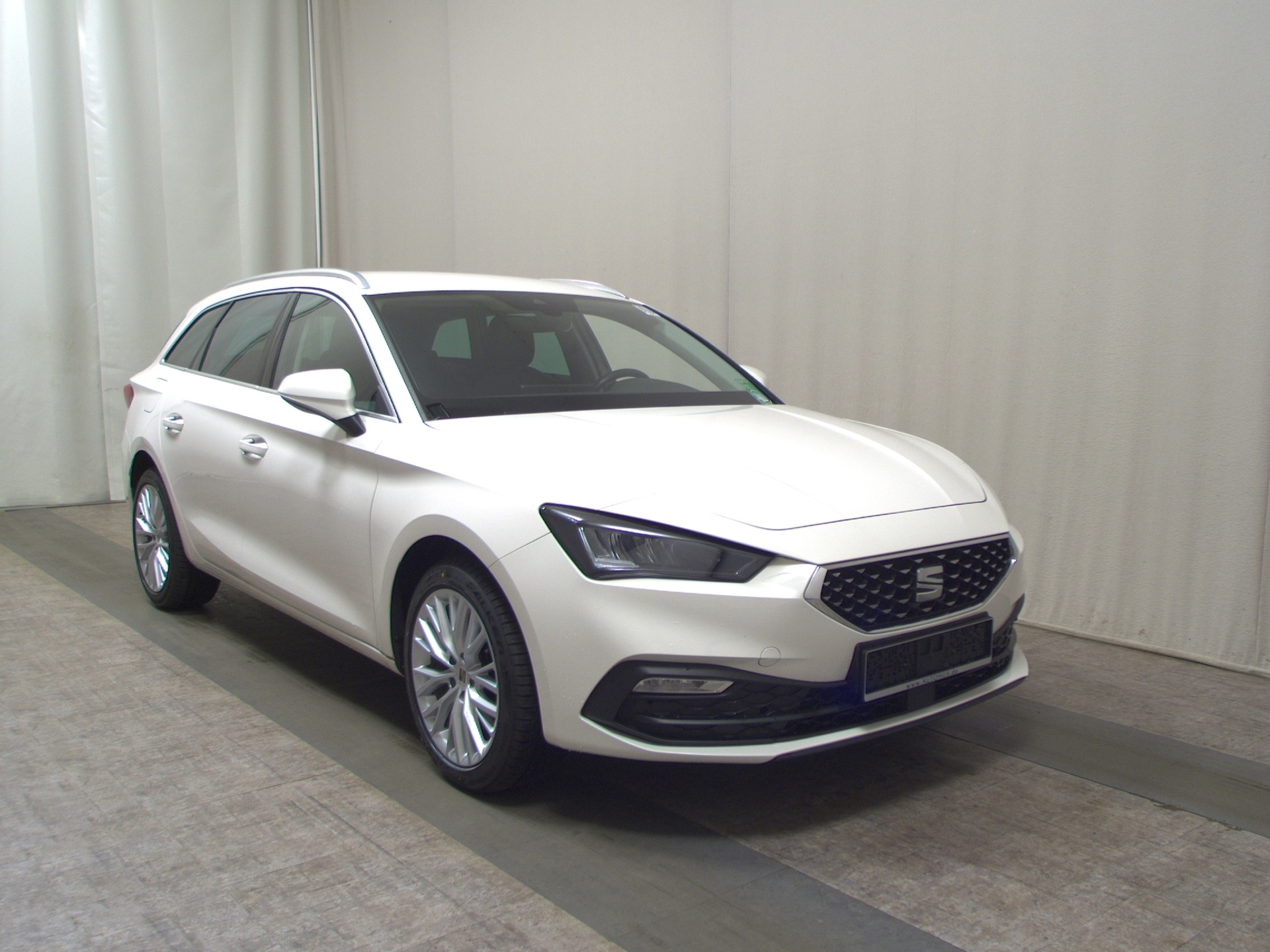 Seat Leon Sportstourer 2.0 TDI Xcellence Navi LED vc 3