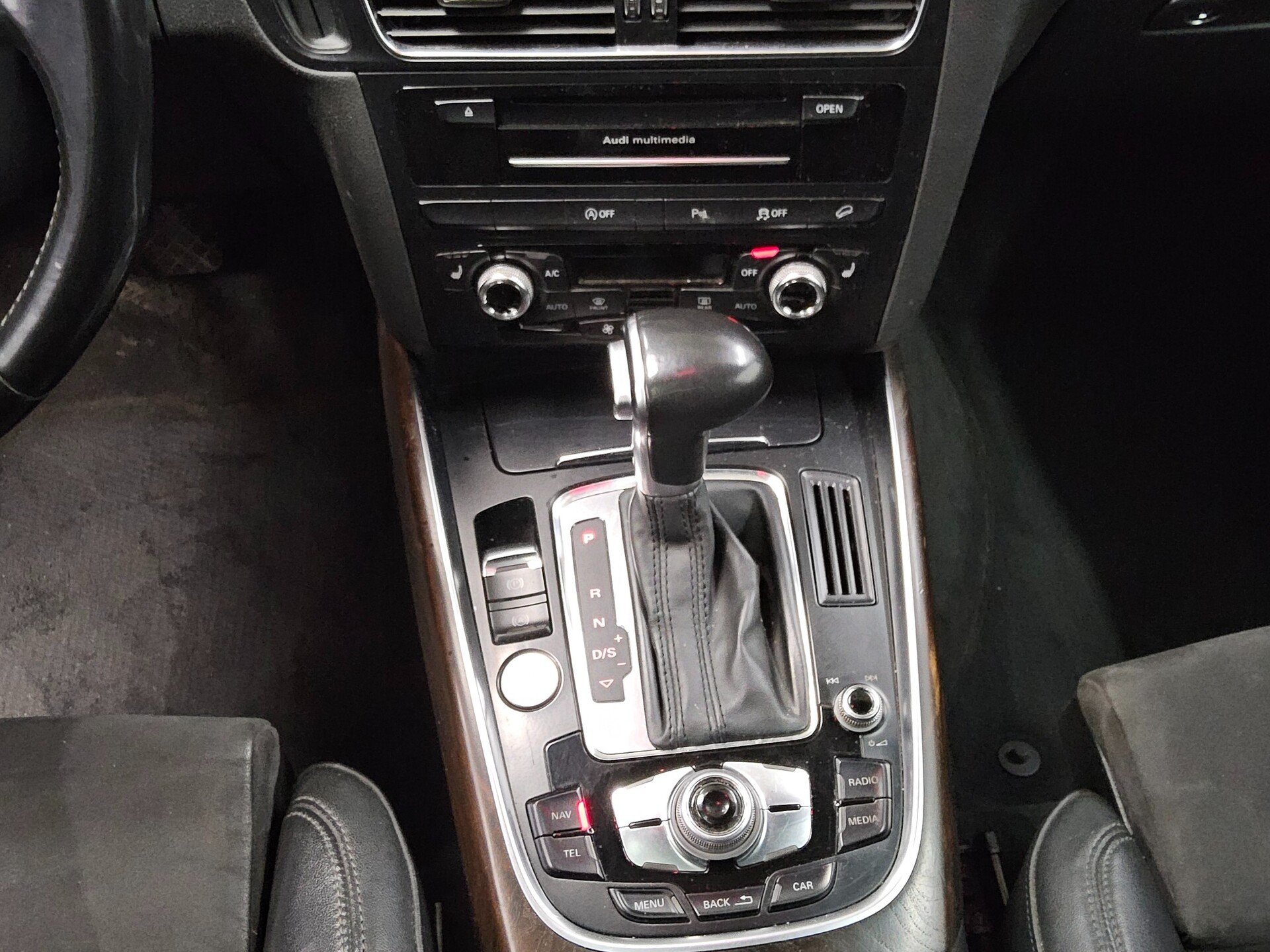 Audi Q5 3.0 TDI Qu. S-Line Navi Pano B&O RFK HU 04/27 6